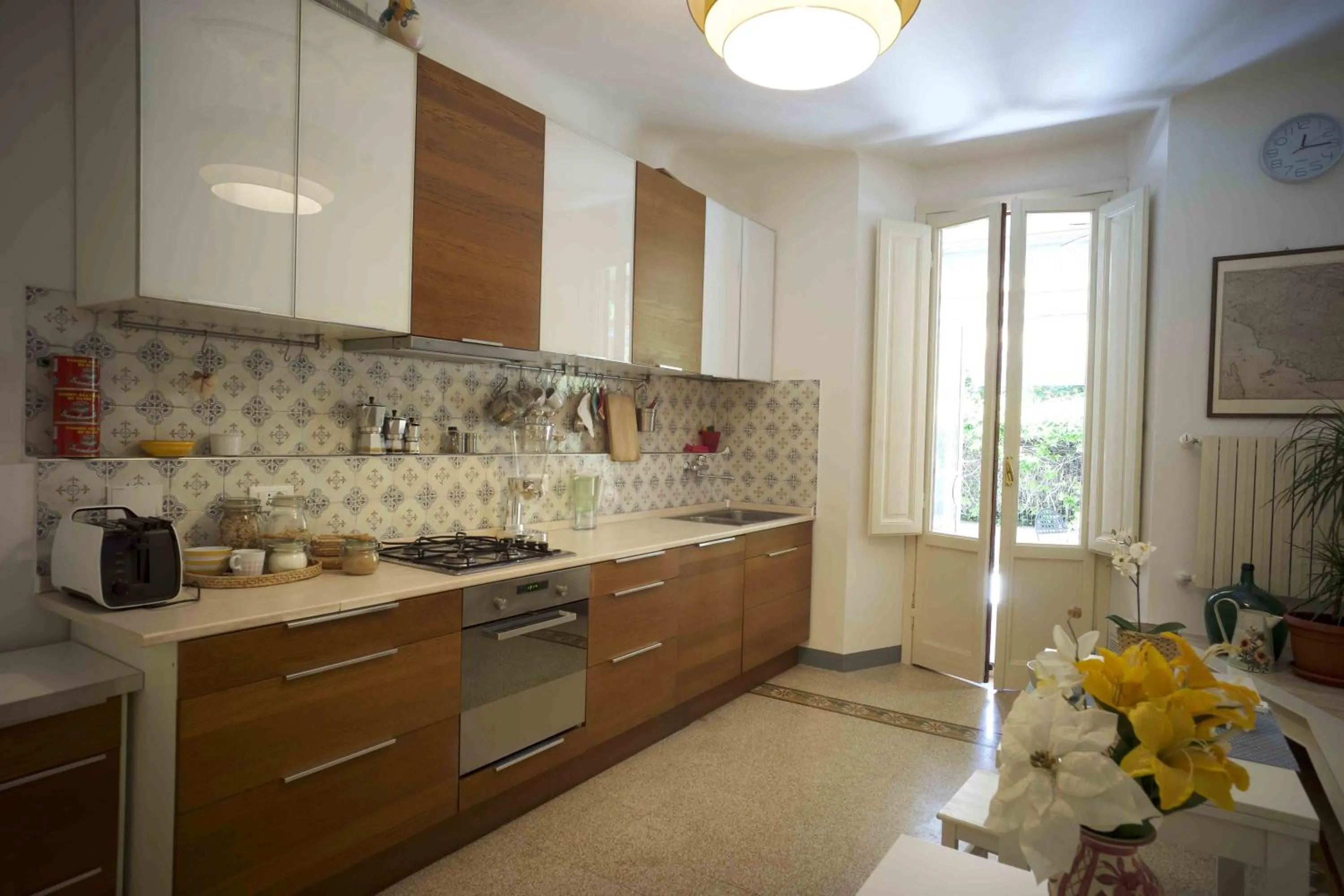 Communal kitchen in B&B l'Olivo