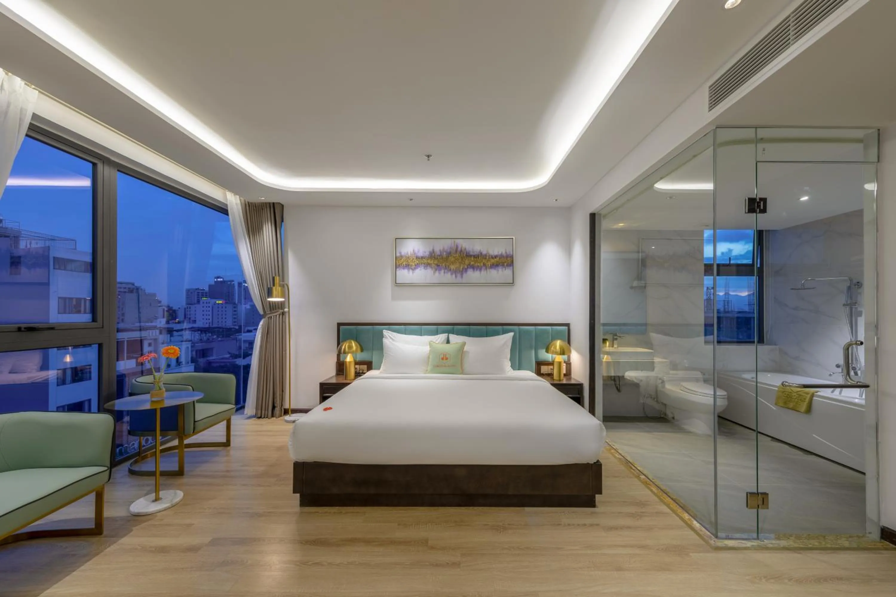 Bed in Cordial Grand Hotel Da Nang Beach - Infinity Rooftop Pool