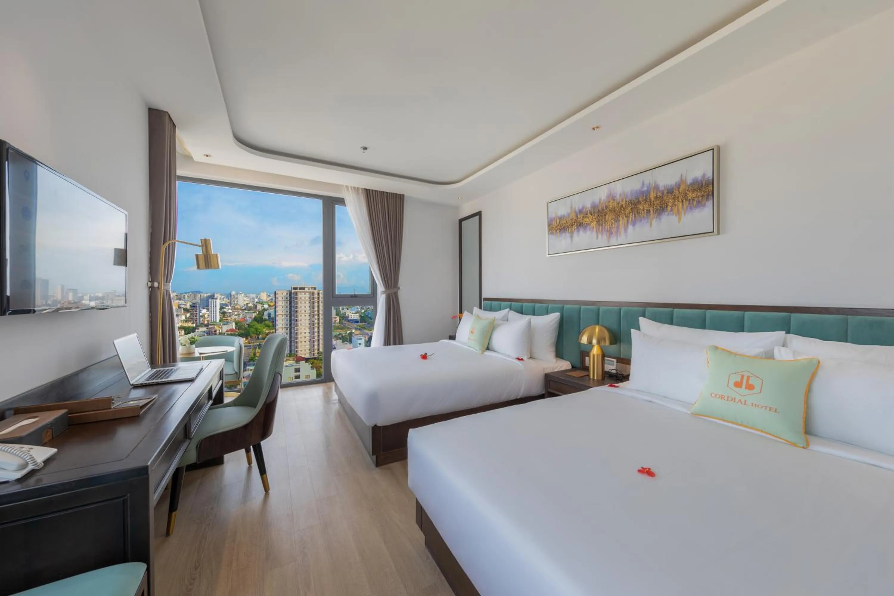 Bed in Cordial Grand Hotel Da Nang Beach - Infinity Rooftop Pool