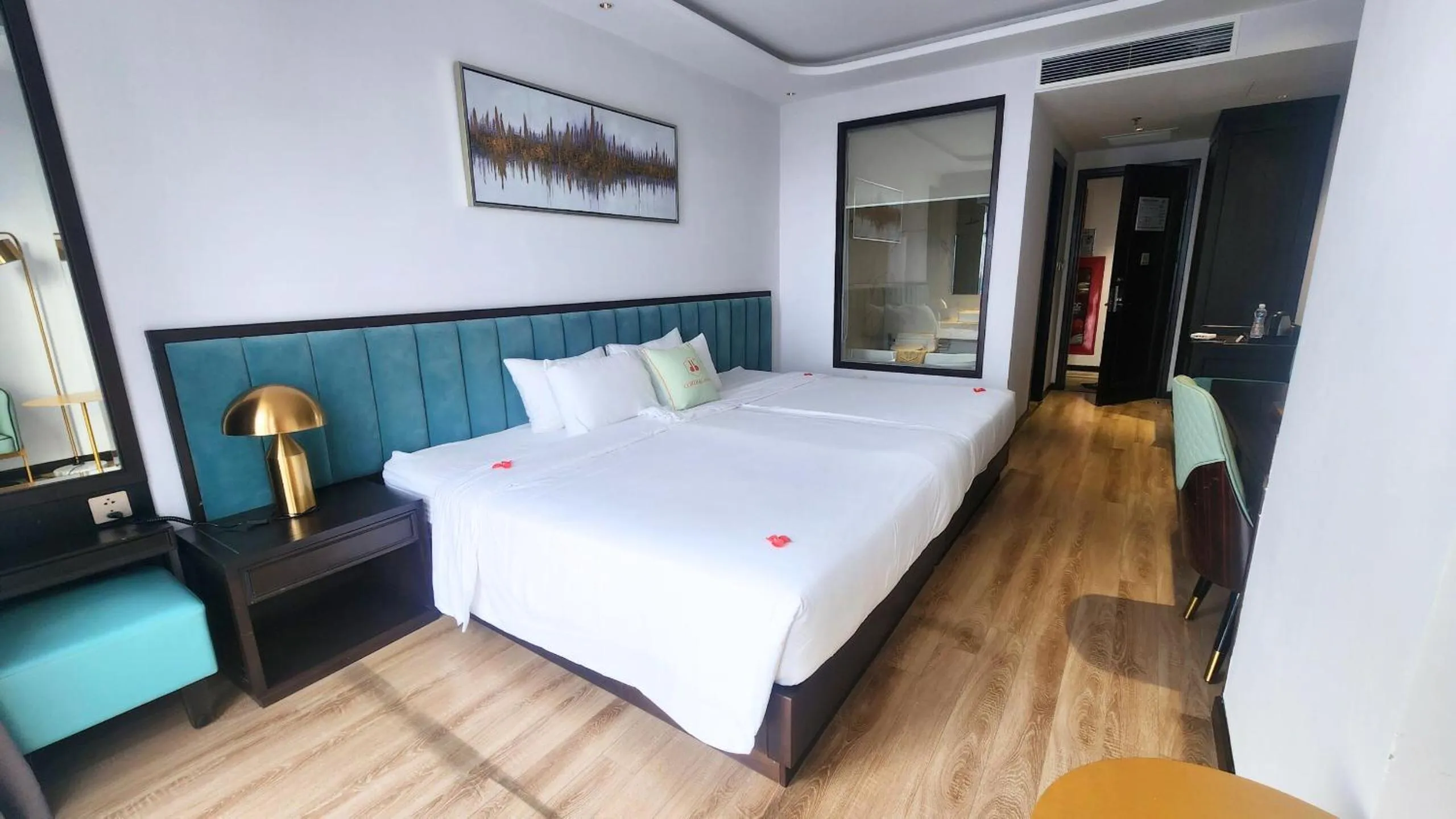 Bed in Cordial Grand Hotel Da Nang Beach - Infinity Rooftop Pool