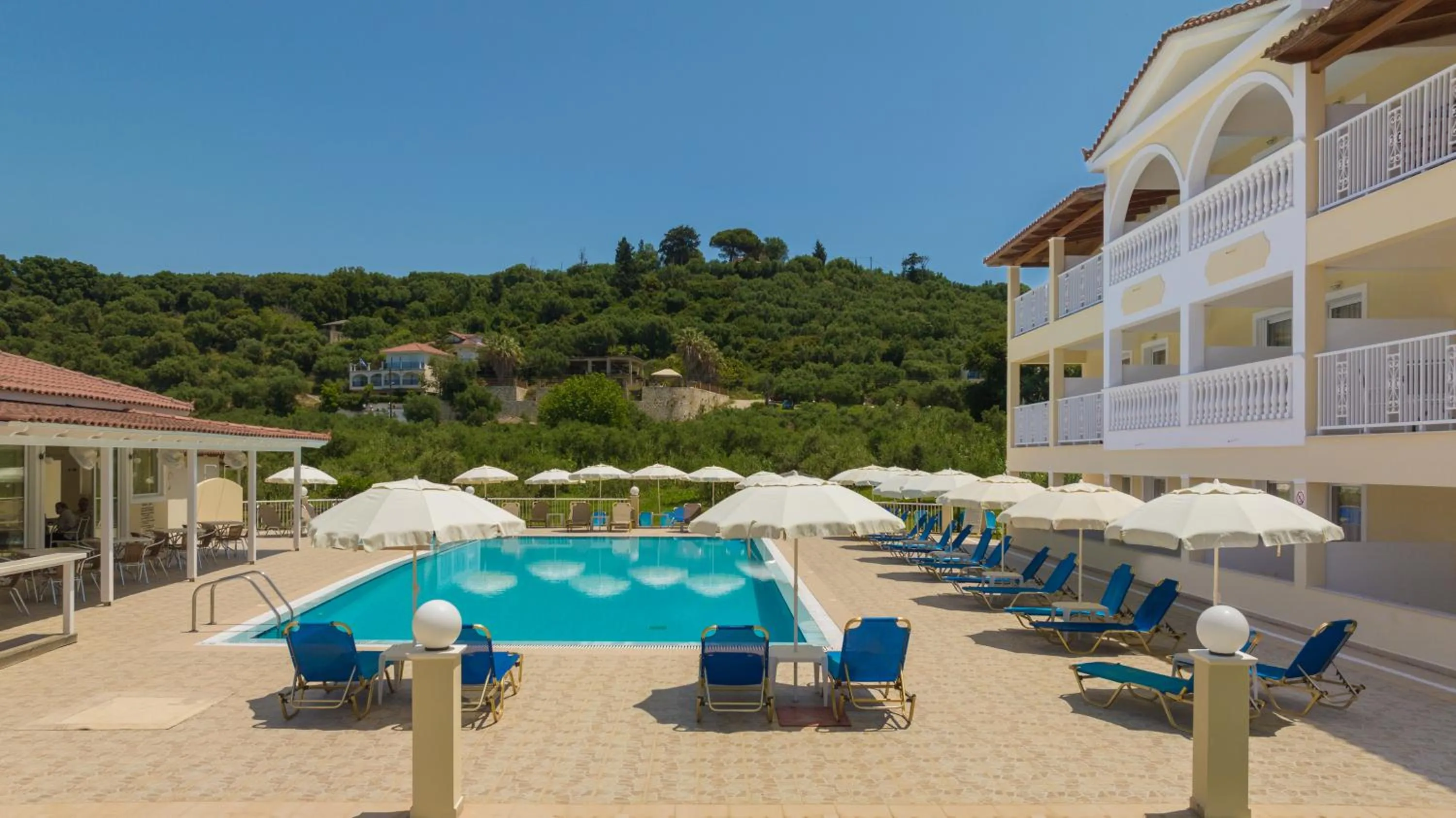 Swimming pool in Manousis ApartHotel