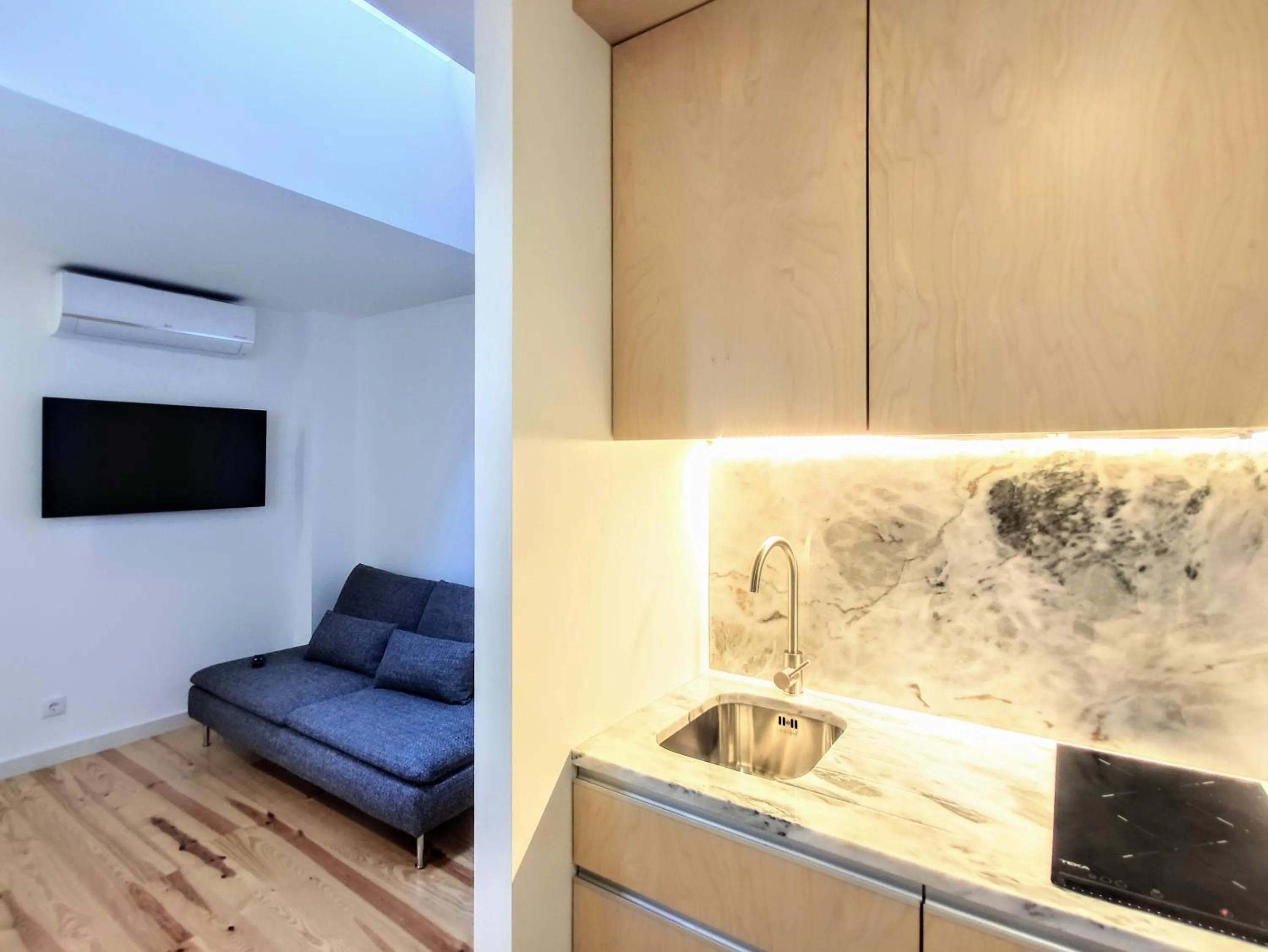 Kitchen or kitchenette in Bombarda Cinema Apartments