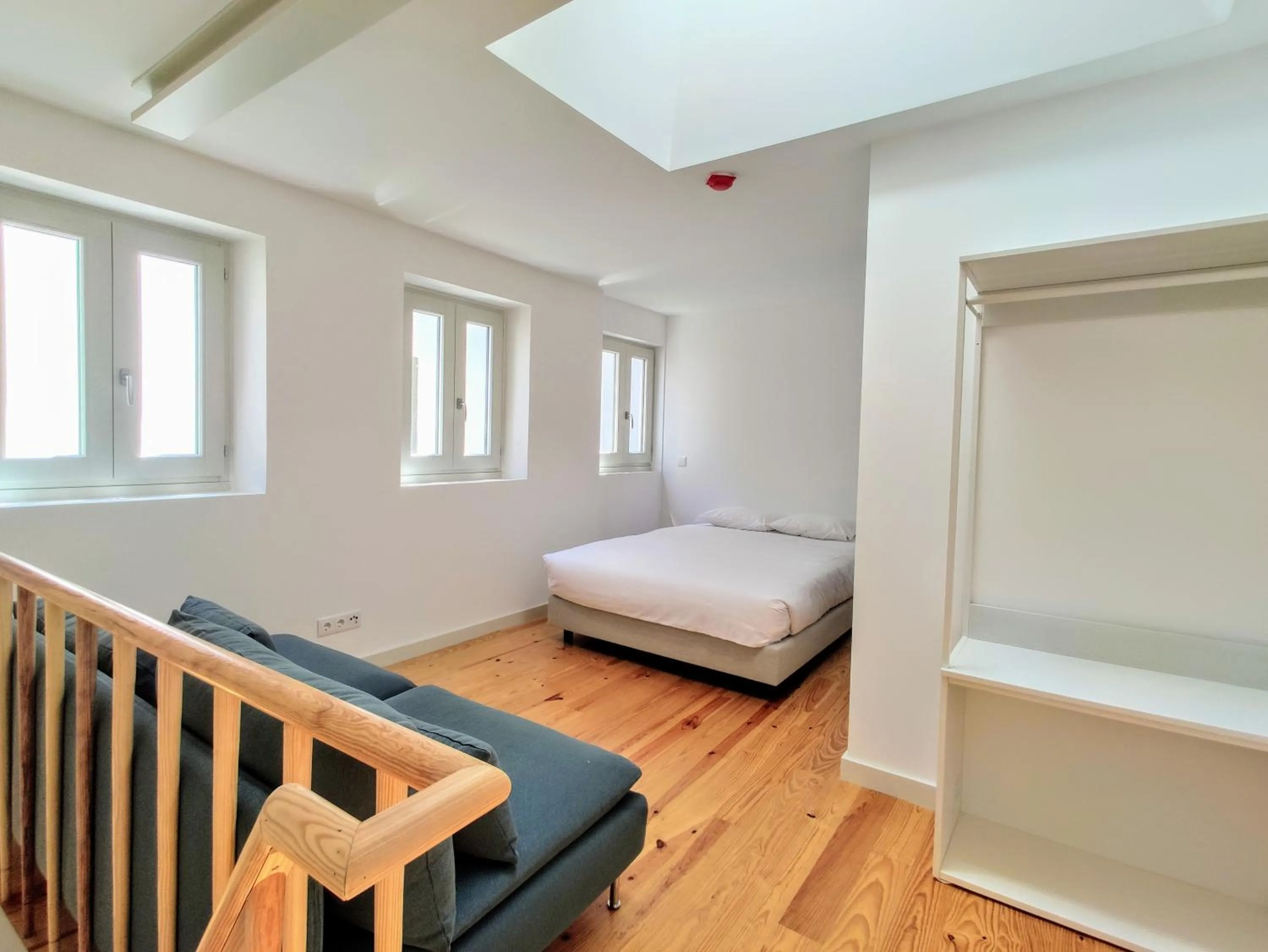 Photo of the whole room in Bombarda Cinema Apartments