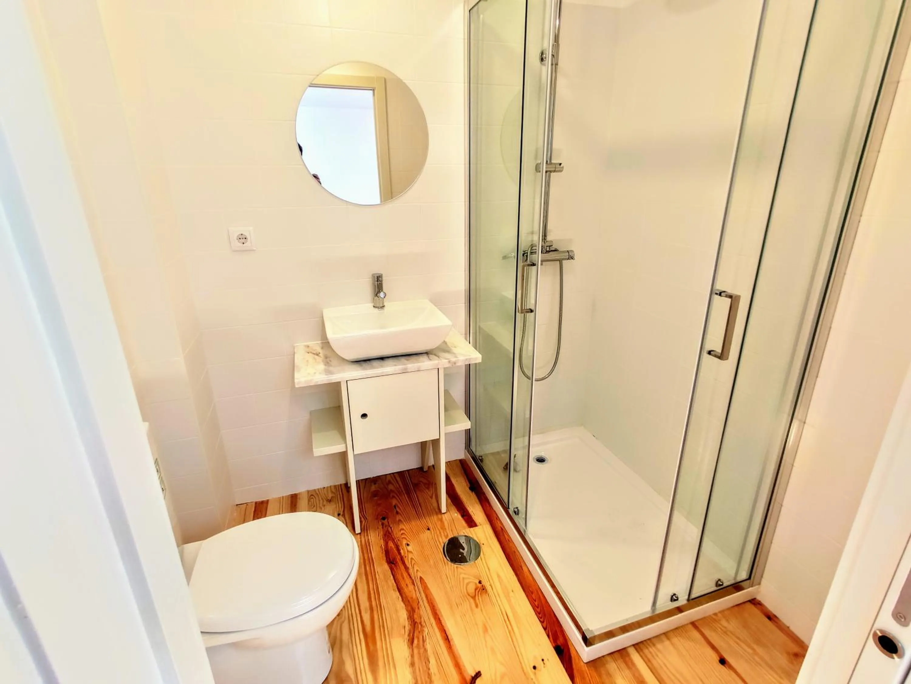 Bathroom in Bombarda Cinema Apartments