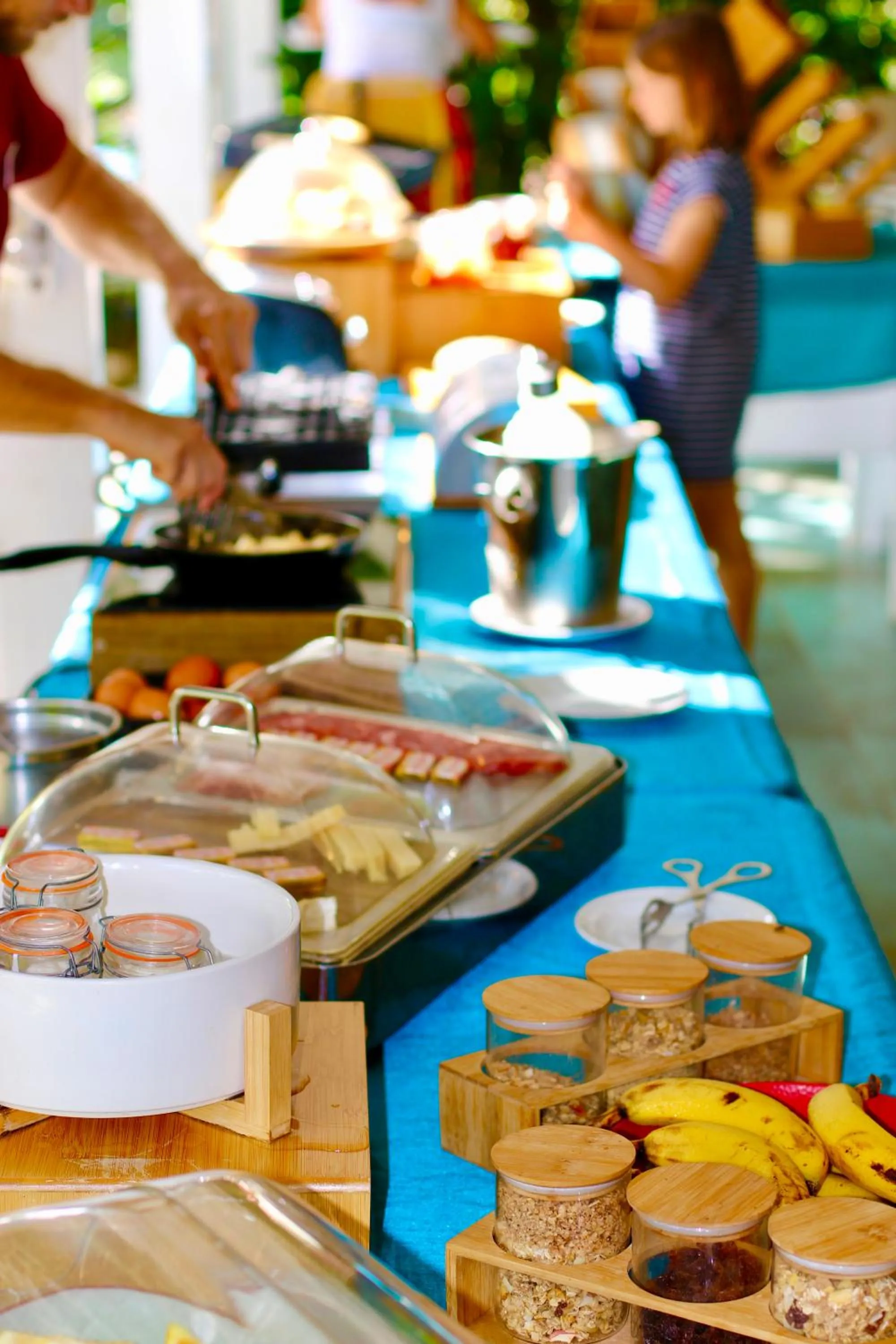 Food and drinks in Kawan Bay Suites