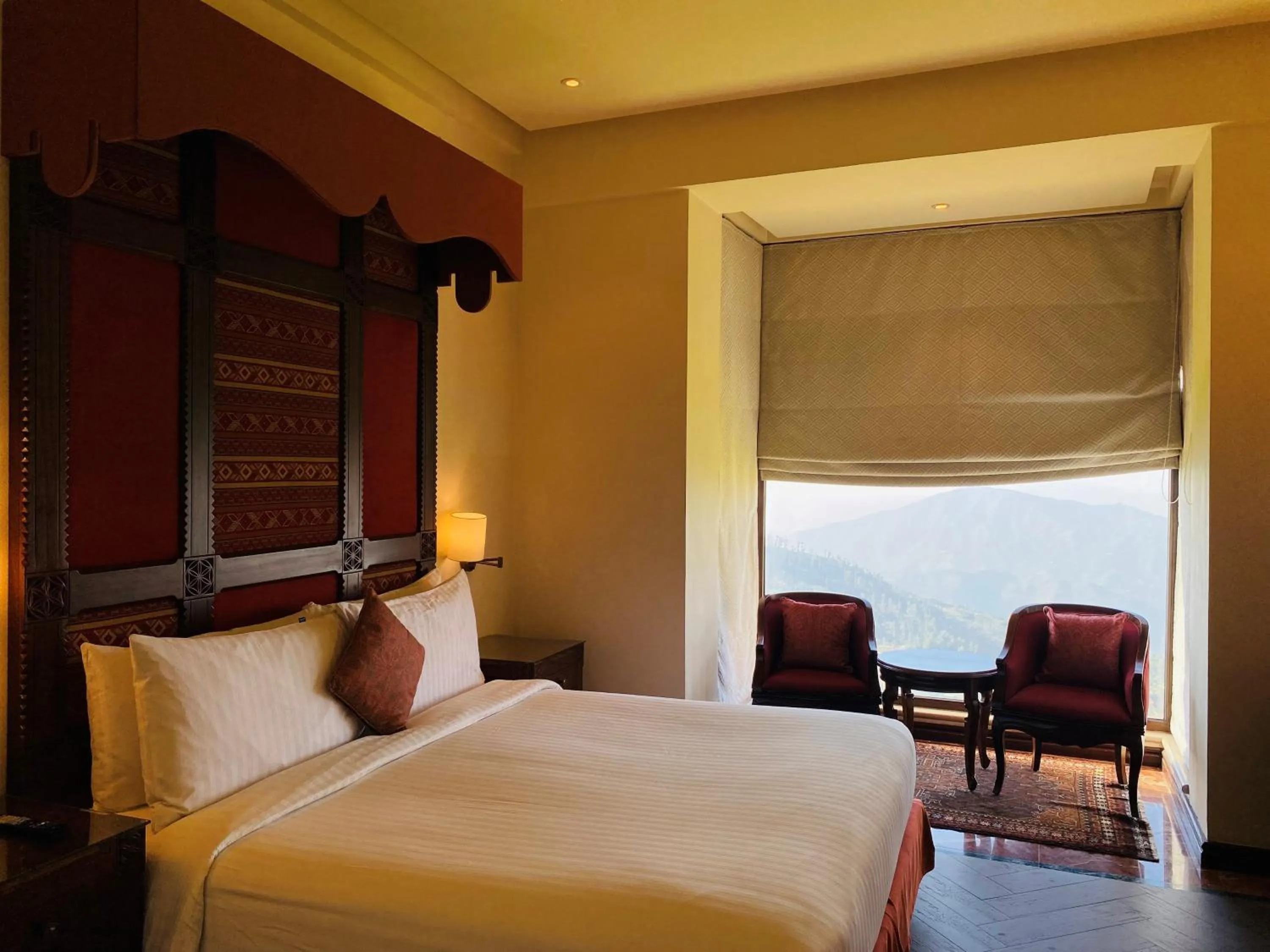 Bedroom, Bed in Pearl Continental Hotel Malam Jabba