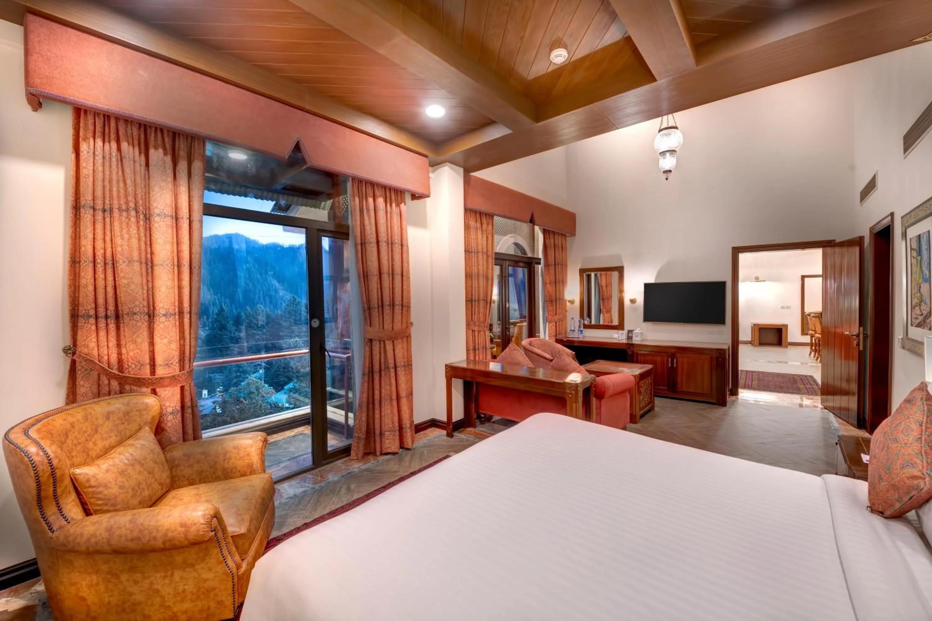 Bed in Pearl Continental Hotel Malam Jabba