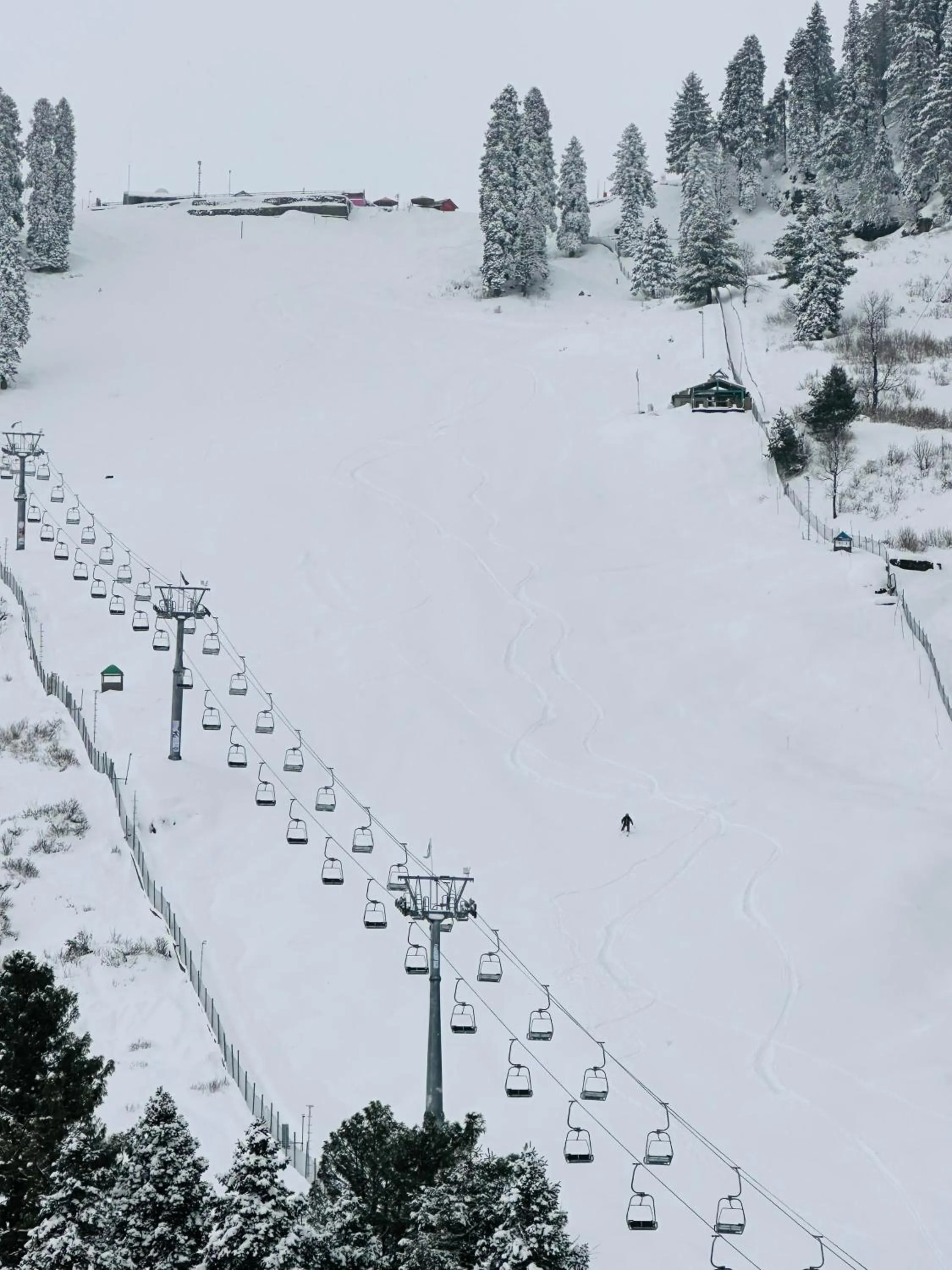 Skiing in Pearl Continental Hotel Malam Jabba