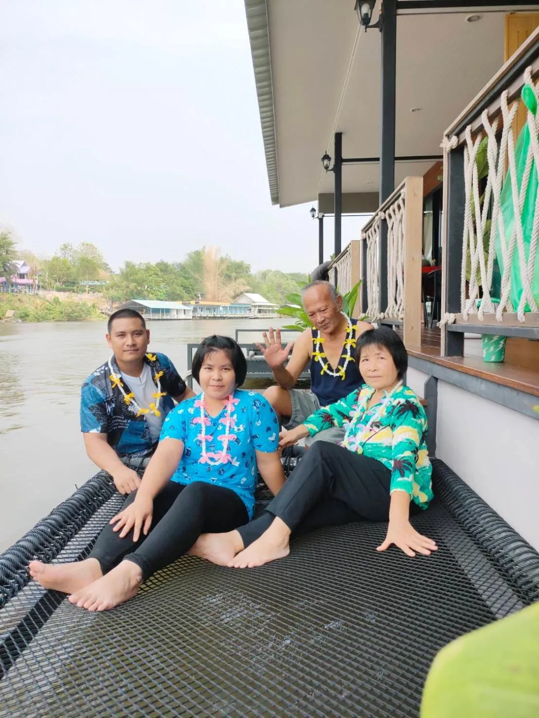 group of guests in Rimwang The River Life