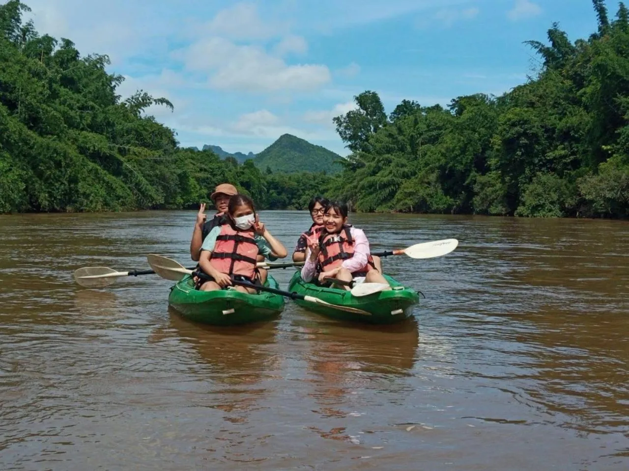 group of guests in Rimwang The River Life