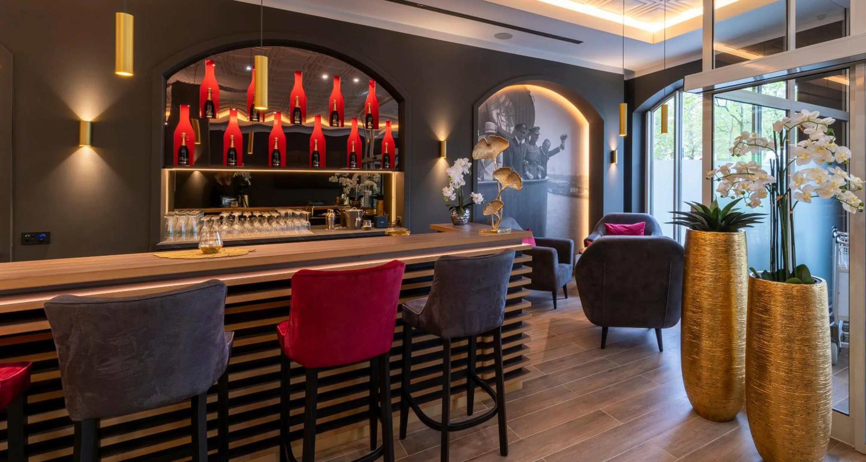 Lounge or bar in PLAZA Premium Columbus Bremen