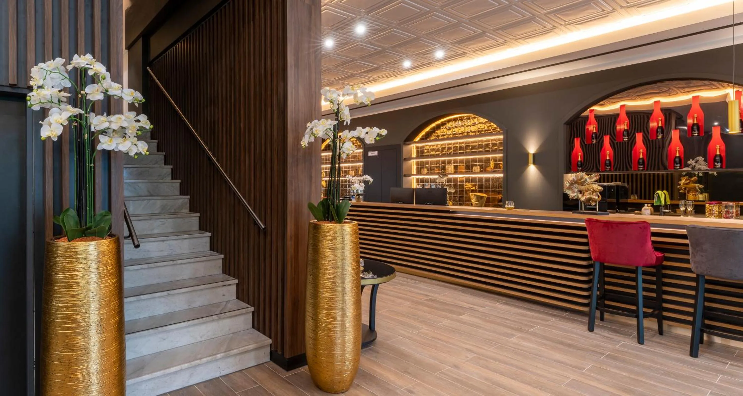 Lobby or reception in PLAZA Premium Columbus Bremen