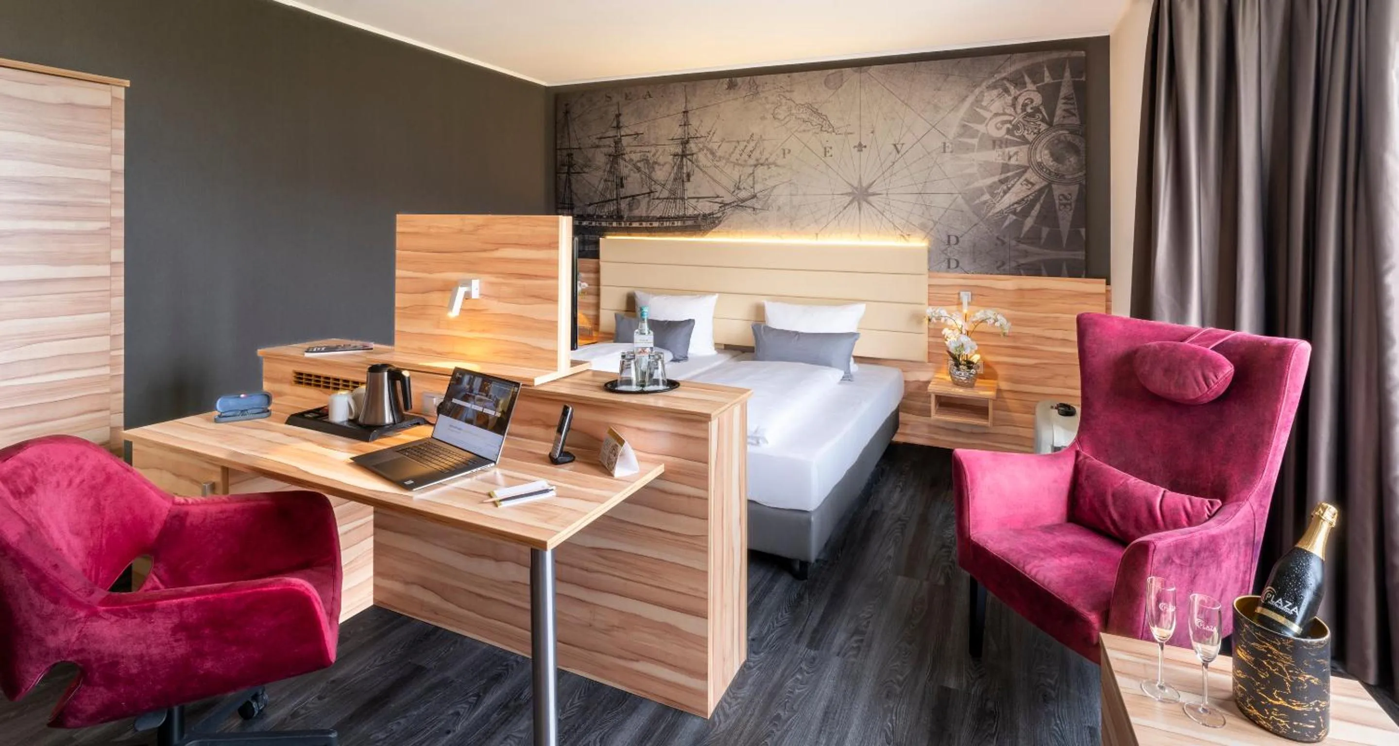 Photo of the whole room, Bed in PLAZA Premium Columbus Bremen