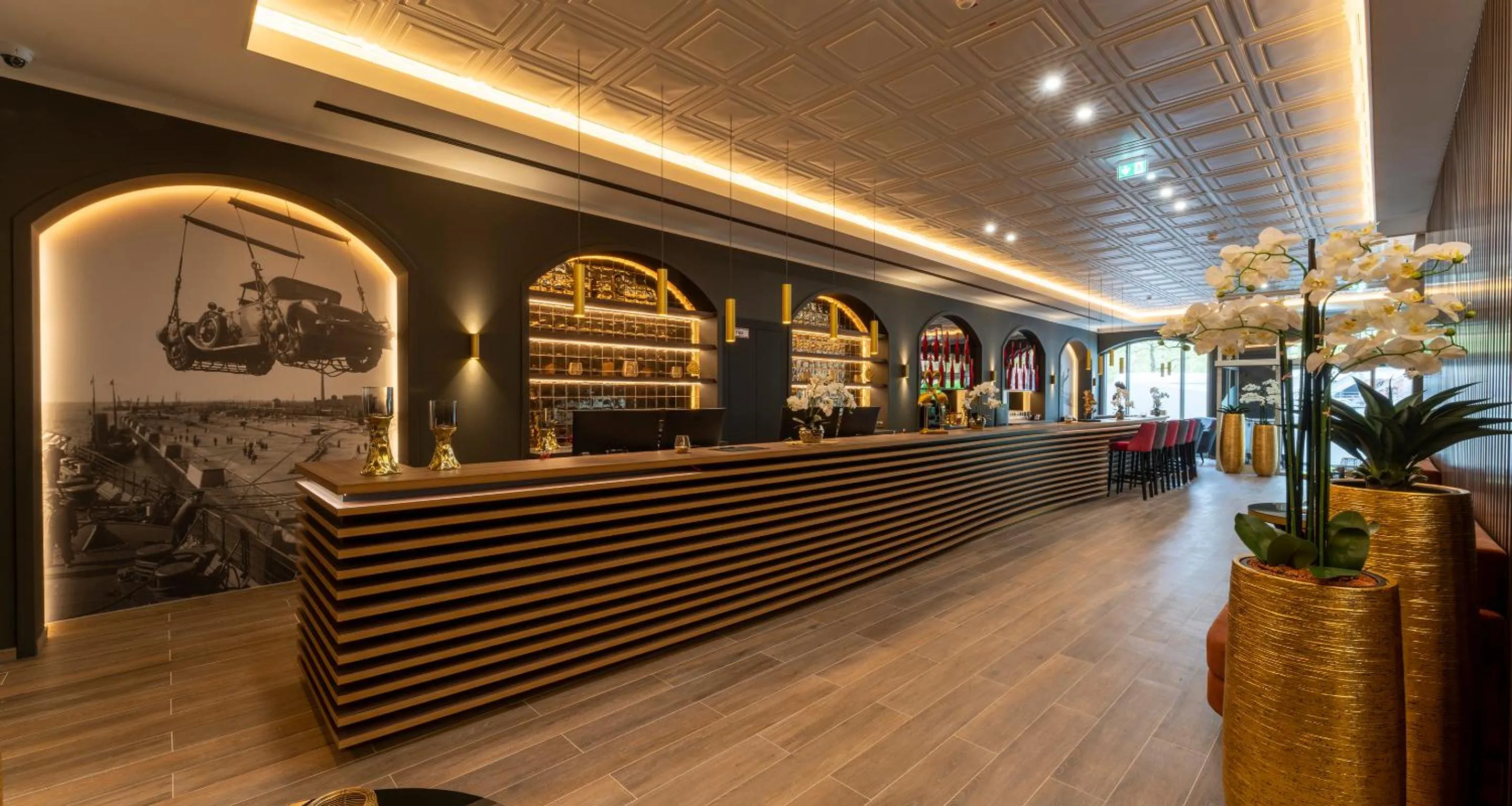 Lobby or reception in PLAZA Premium Columbus Bremen