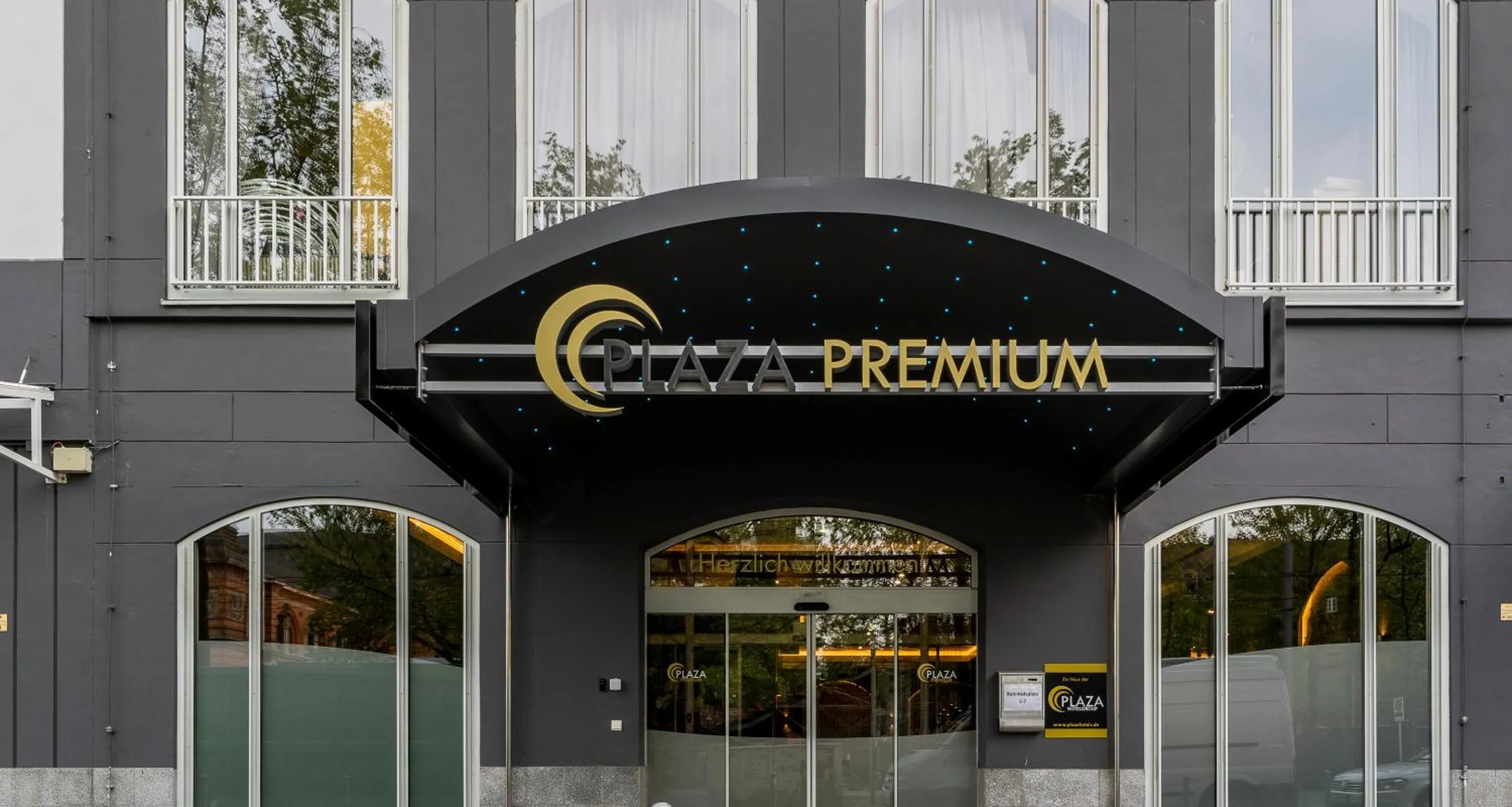 Property logo or sign in PLAZA Premium Columbus Bremen