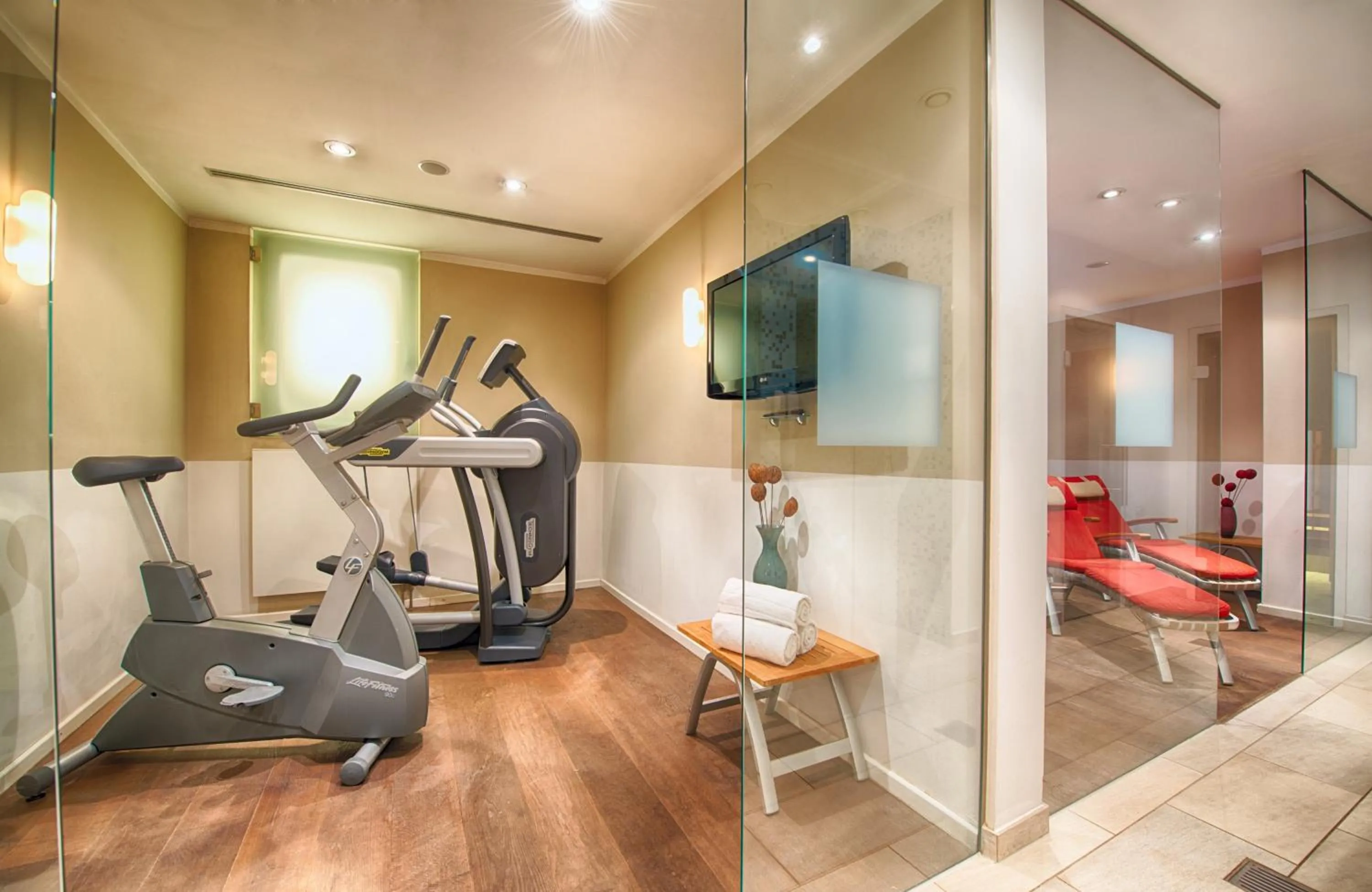 Fitness centre/facilities in Leonardo Hotel München City West