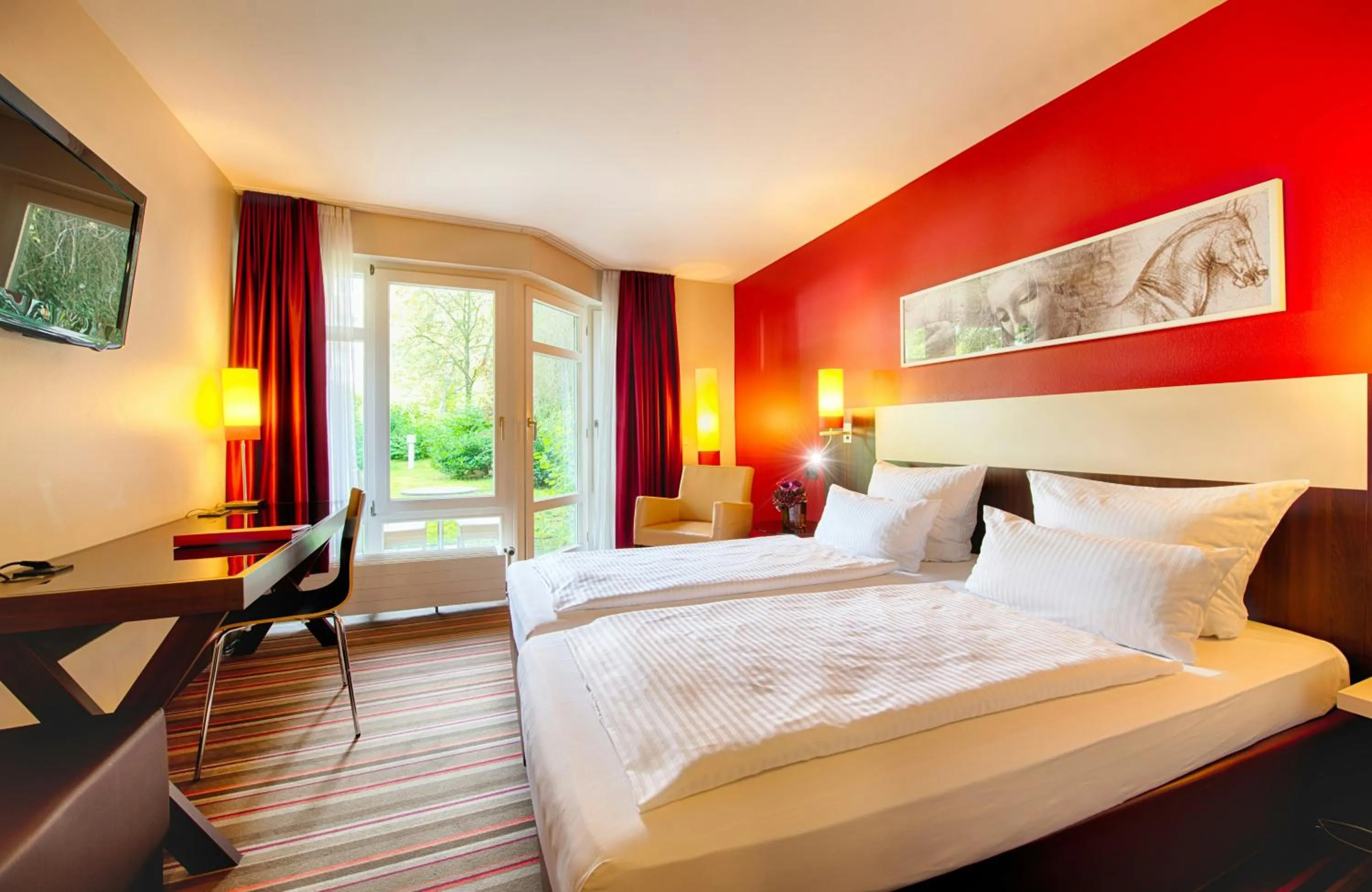 Bedroom, Bed in Leonardo Hotel München City West