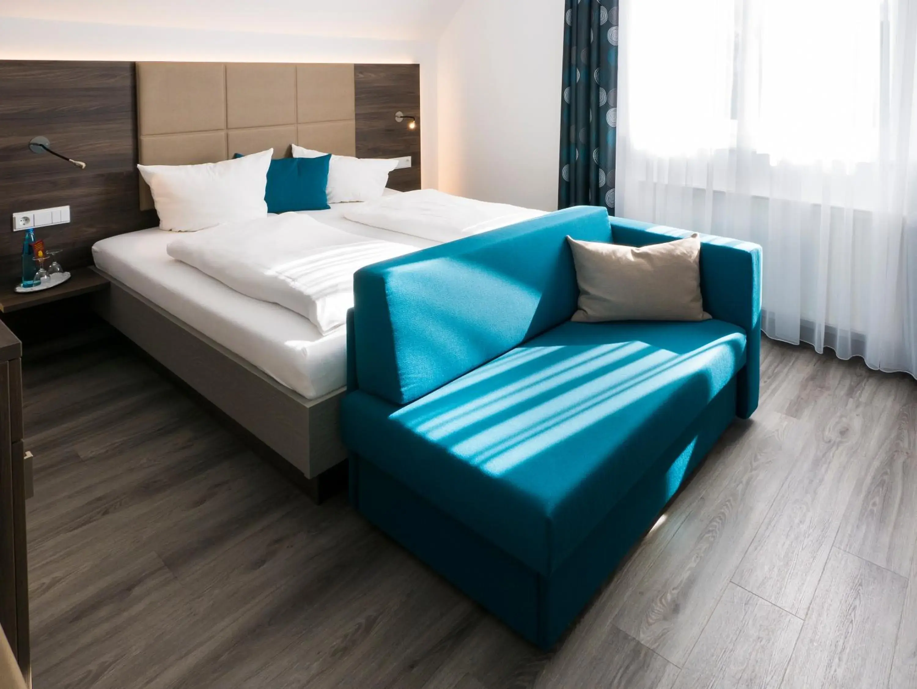 Deluxe Double Room with Extra Bed in Hotel Löwen Garni - B&B Deluxe Double Room with Extra Bed in Hotel Löwen Garni - B&B