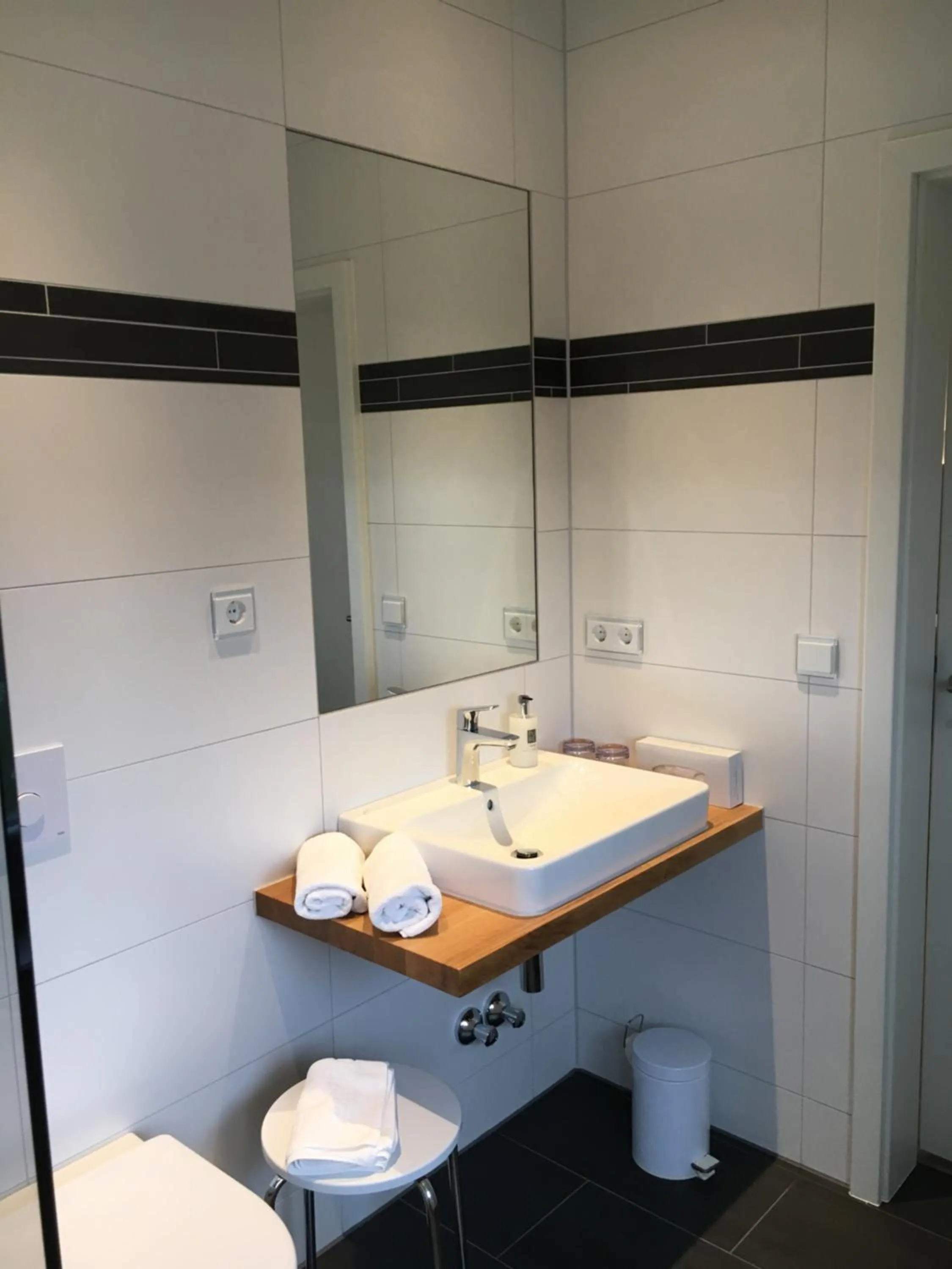 Bathroom in Hotel Löwen Garni - B&B