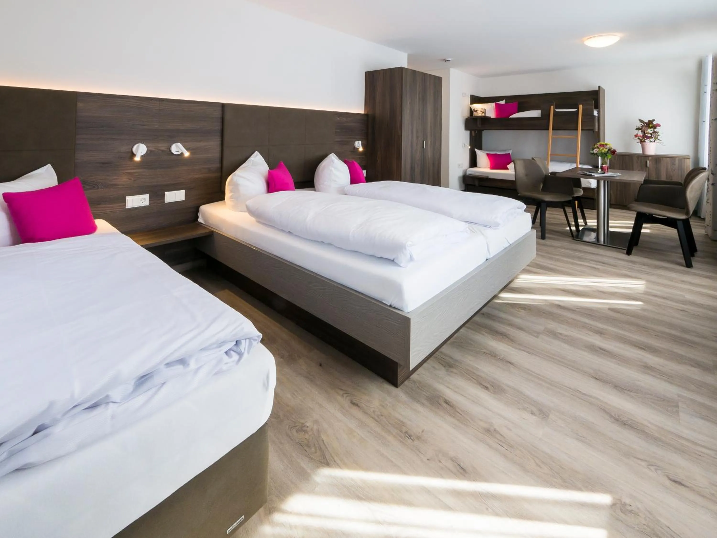 Bed in Hotel Löwen Garni - B&B