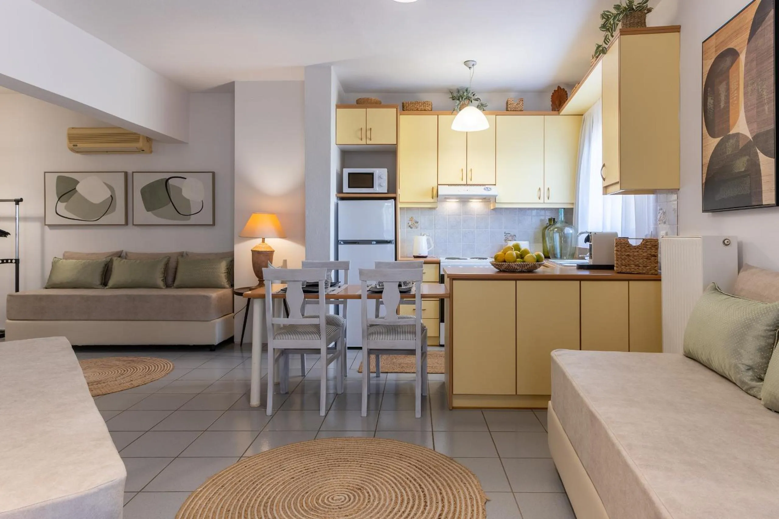 Kitchen or kitchenette in Dedalos Hotel