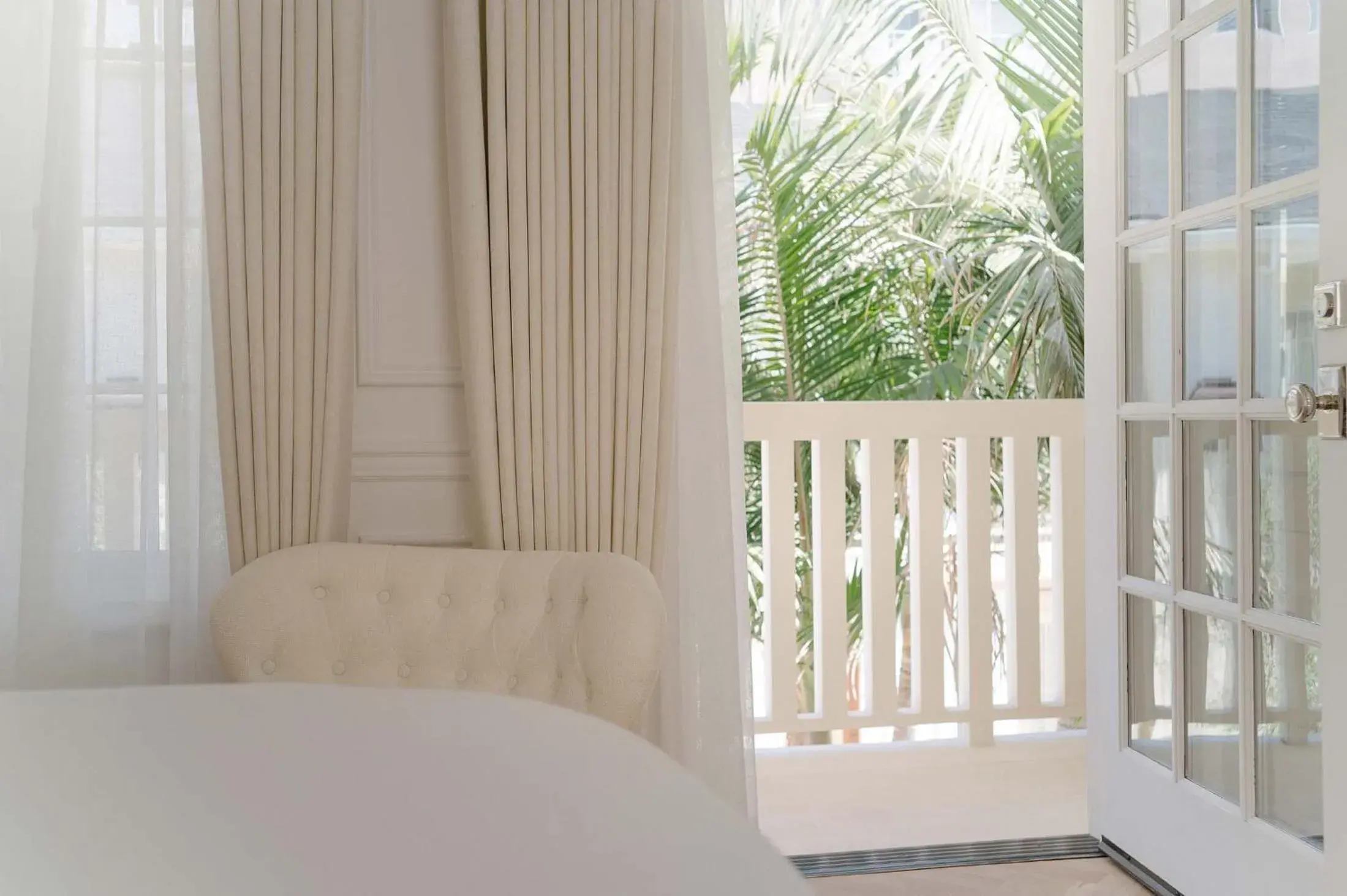 Deluxe Single Room with Balcony - single occupancy in Cara Hotel Deluxe Single Room with Balcony - single occupancy in Cara Hotel