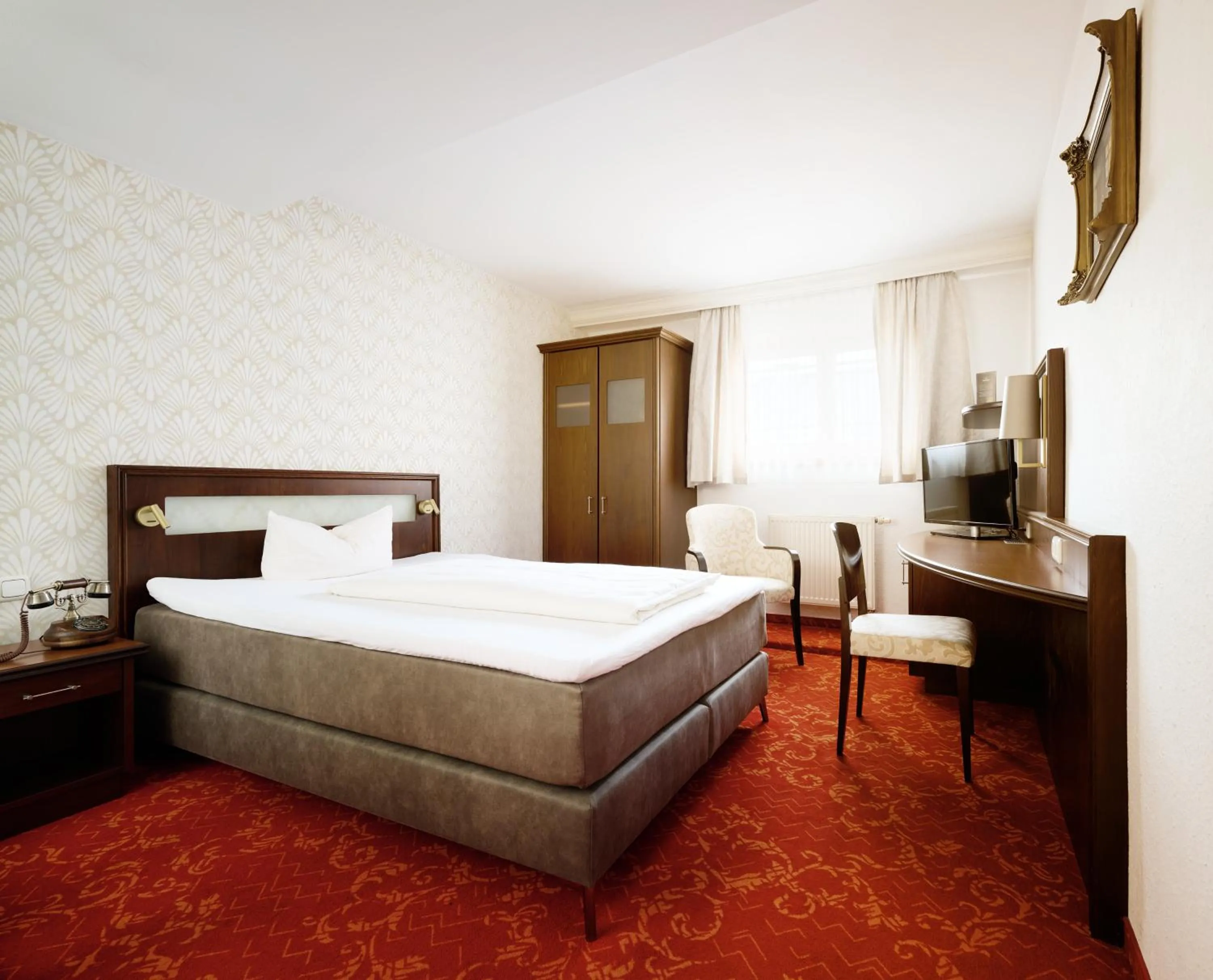 Photo of the whole room, Bed in Hotel Mohren