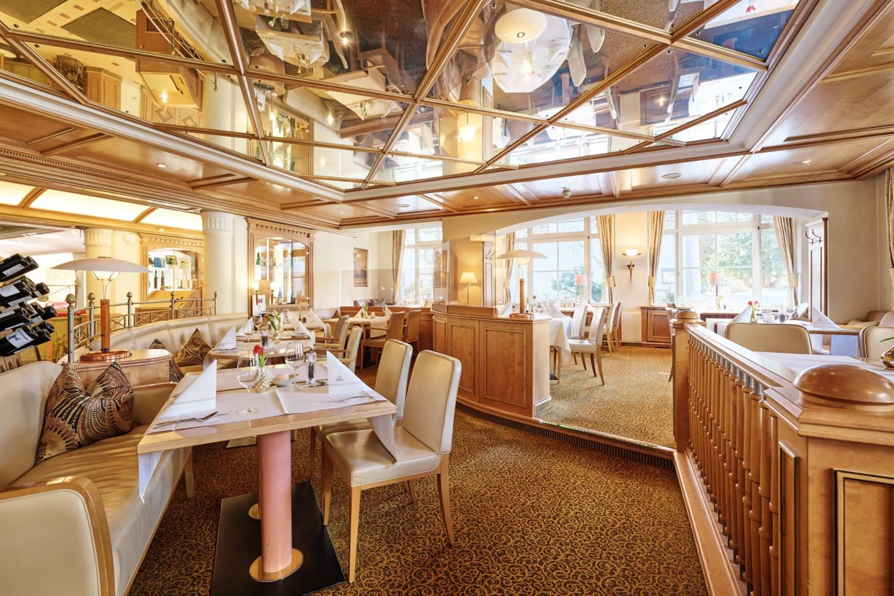 Restaurant/places to eat in Hotel Mohren