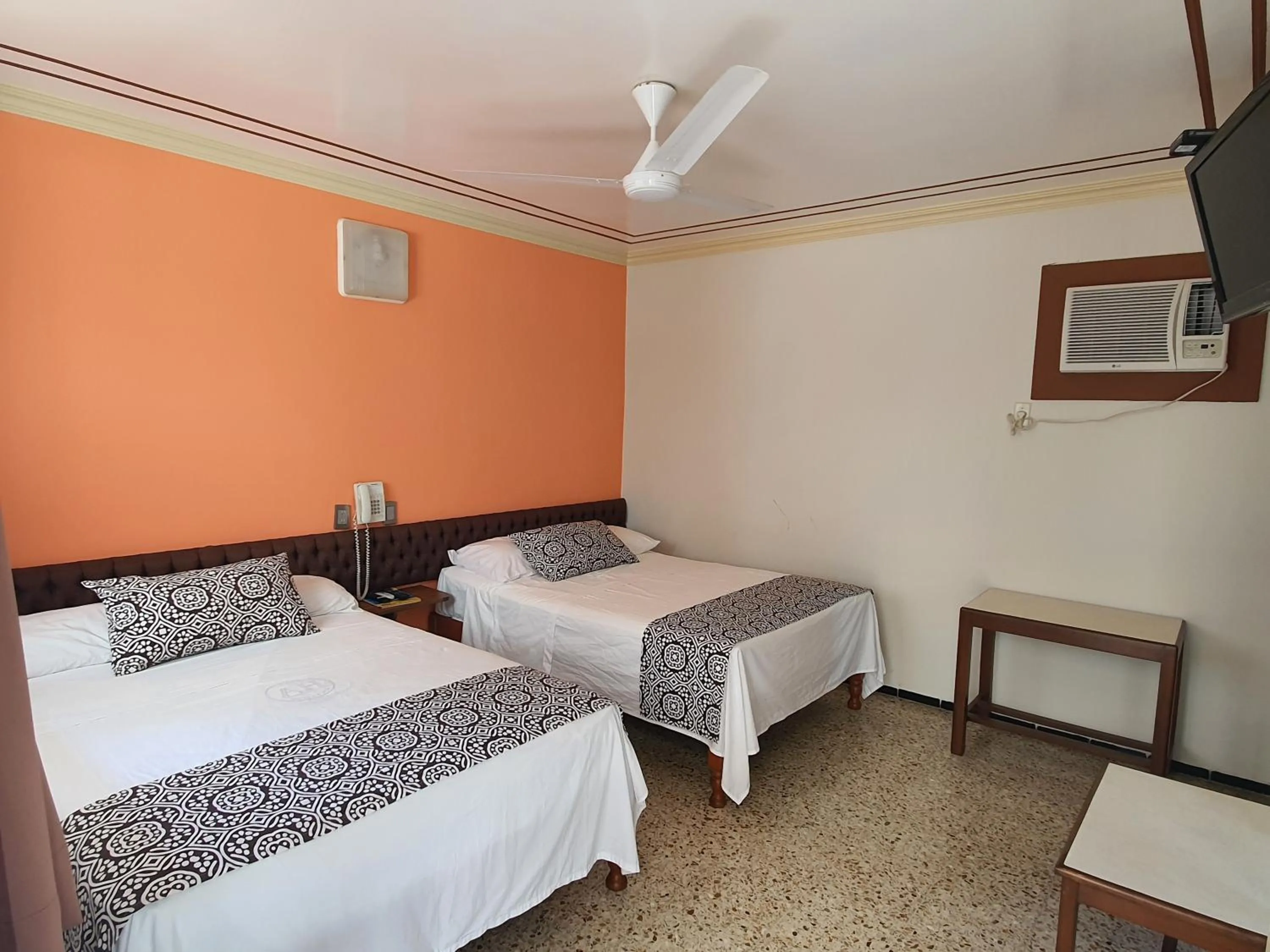 Photo of the whole room, Bed in Hotel Atlantico a 150 mts de Playa Martí