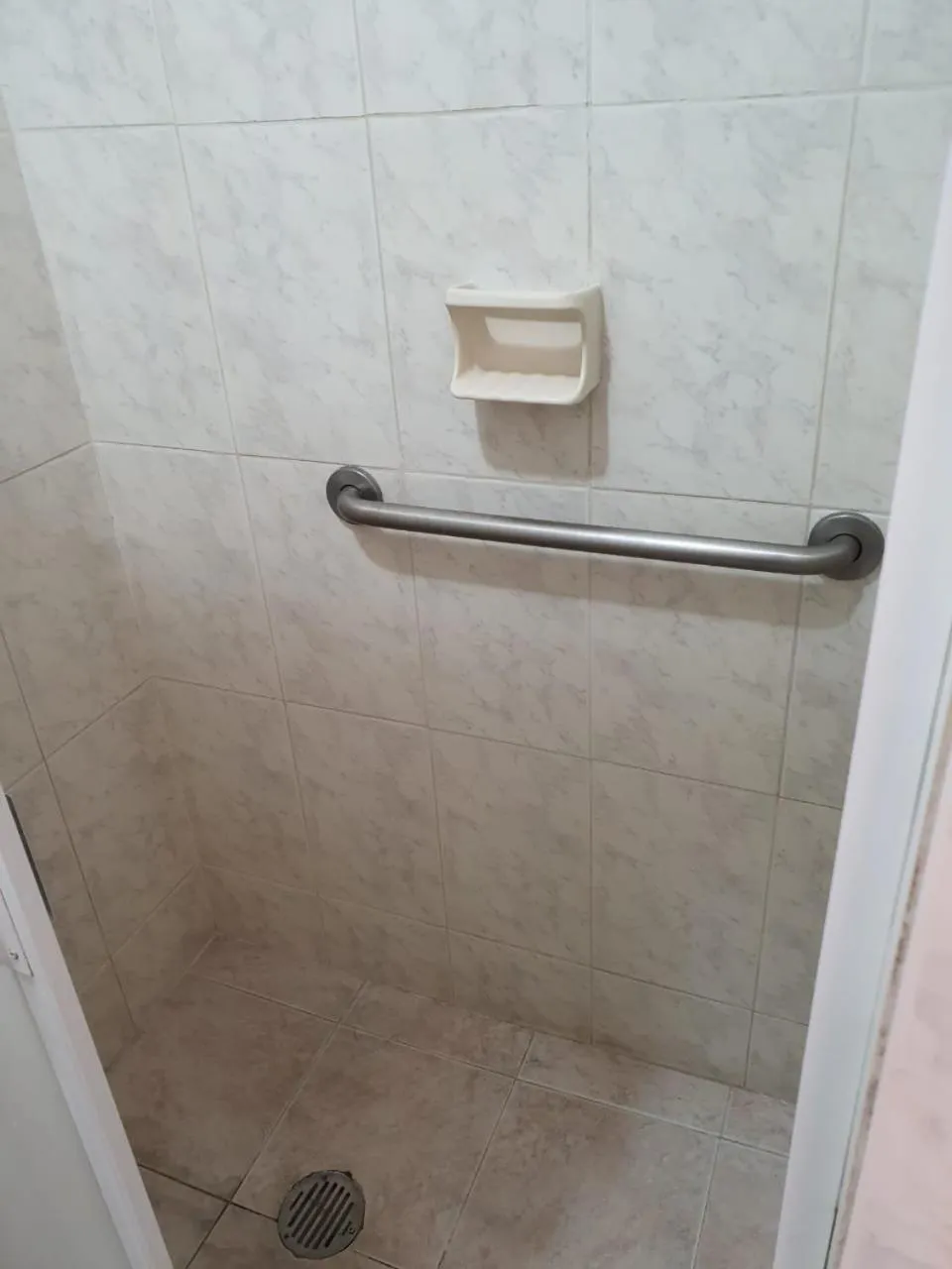 Bathroom in Hotel Atlantico a 150 mts de Playa Martí