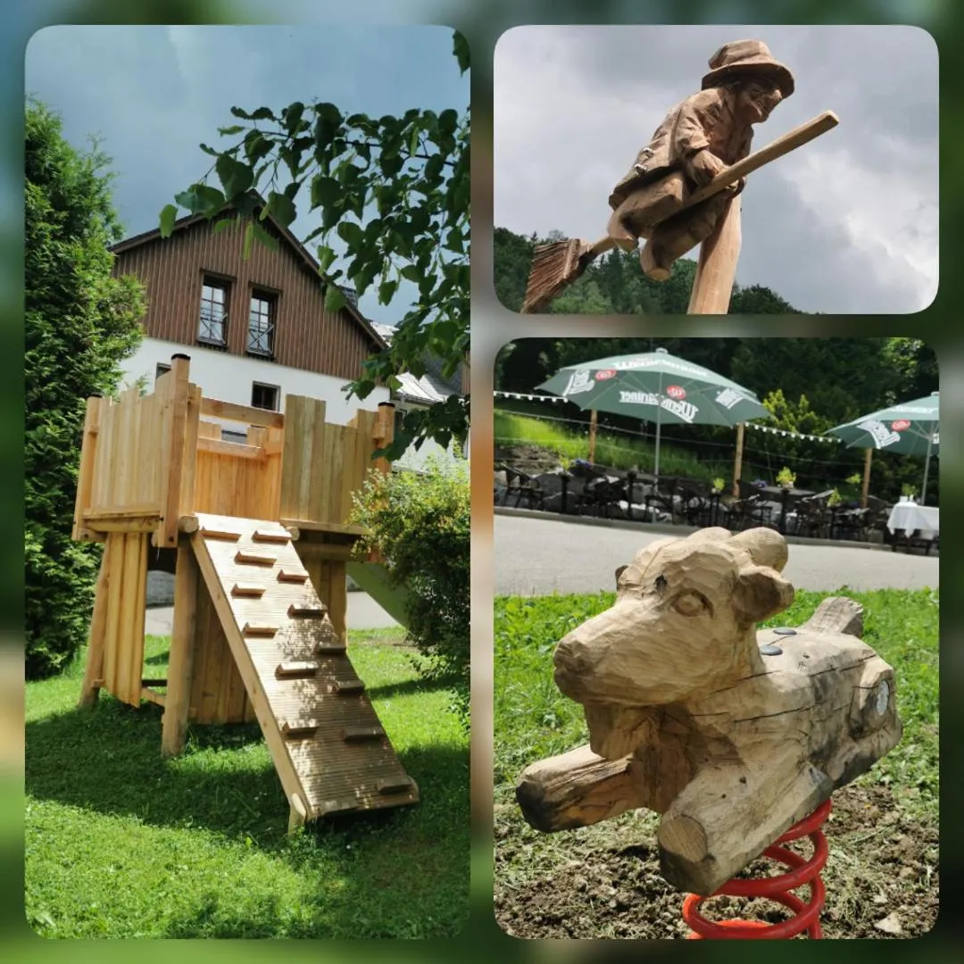 Decorative detail in Hotel Schwarzbeerschänke Pobershau