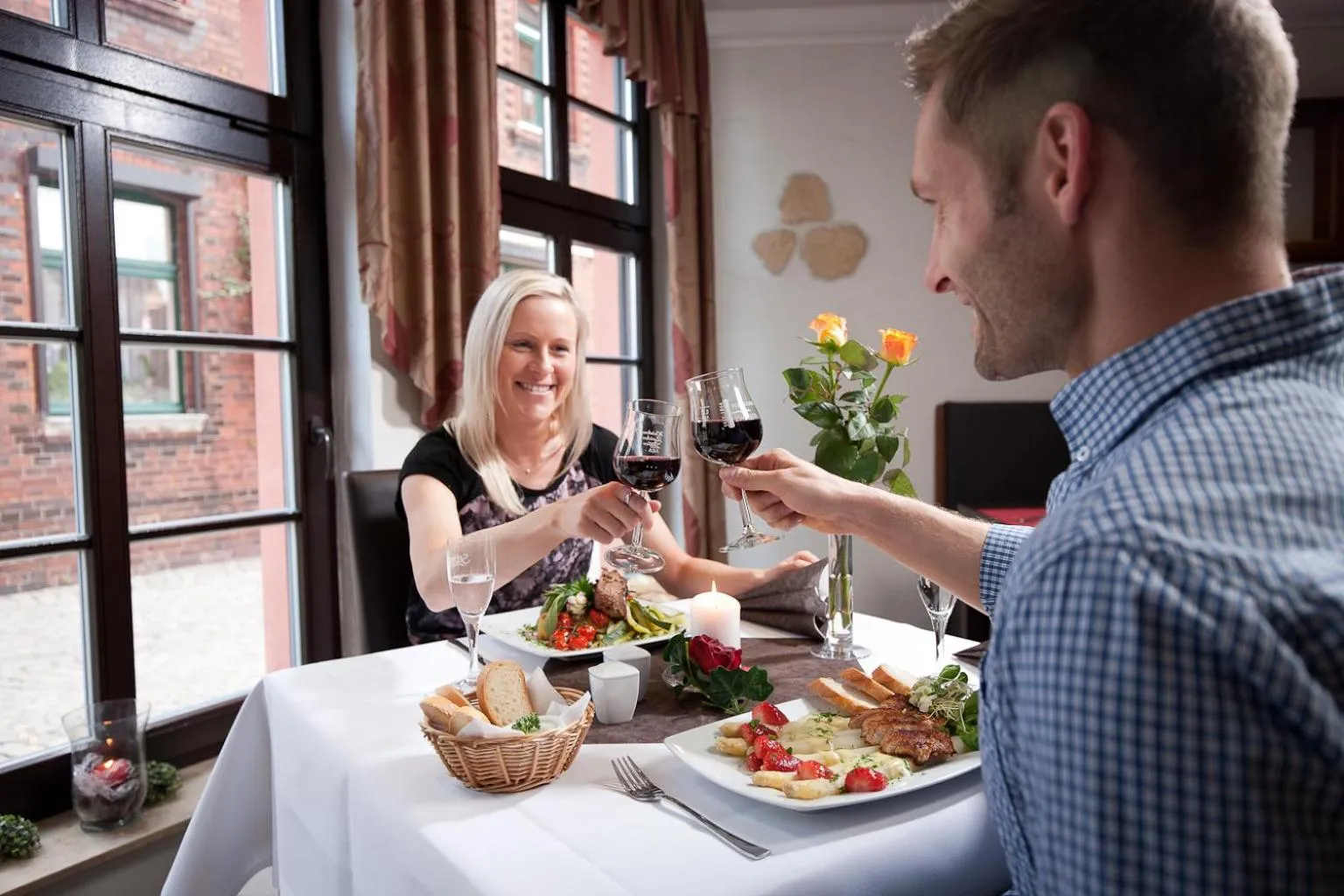 People in Hotel-Pension Am Schwanenteich