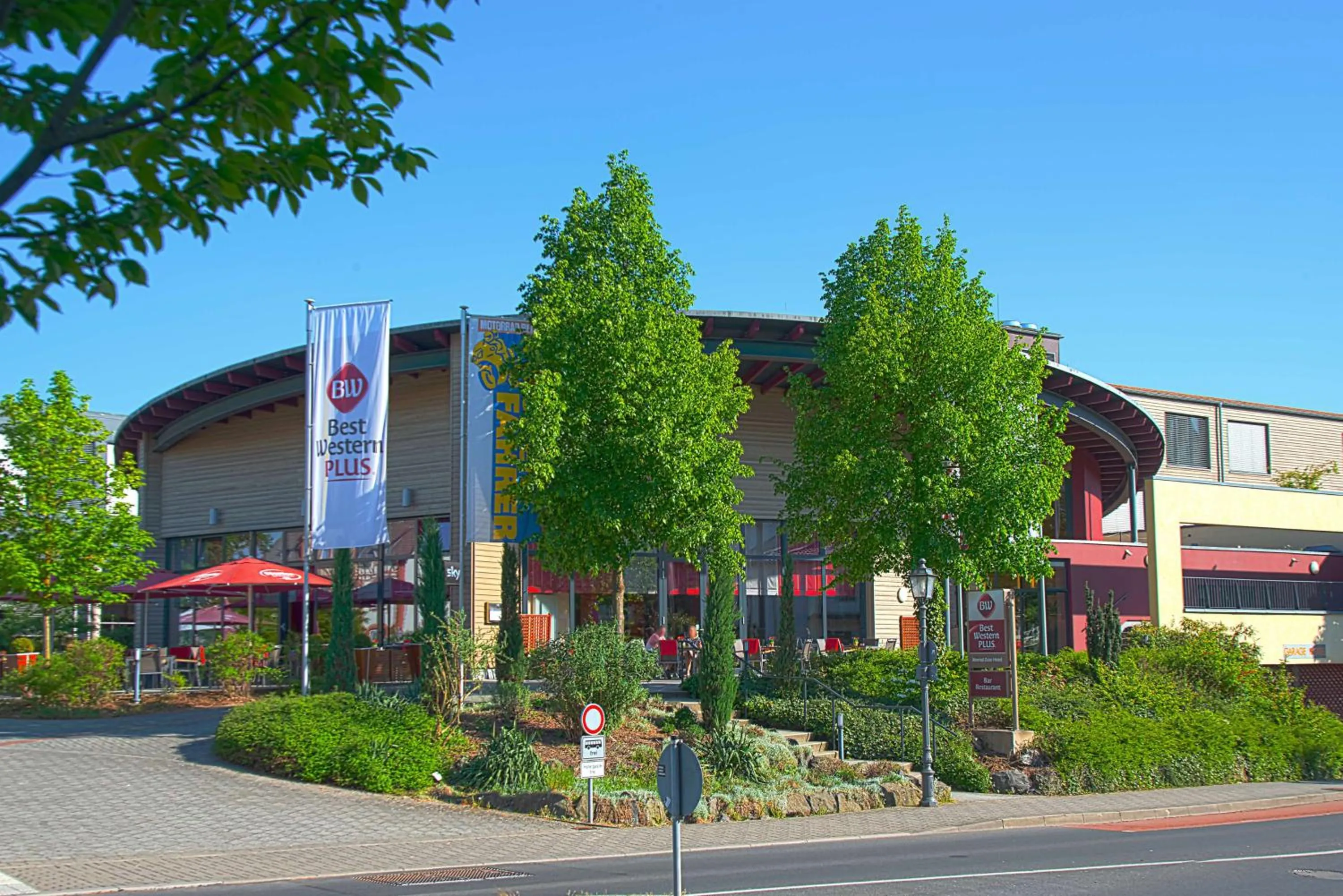 Property building in Best Western Plus Konrad Zuse Hotel