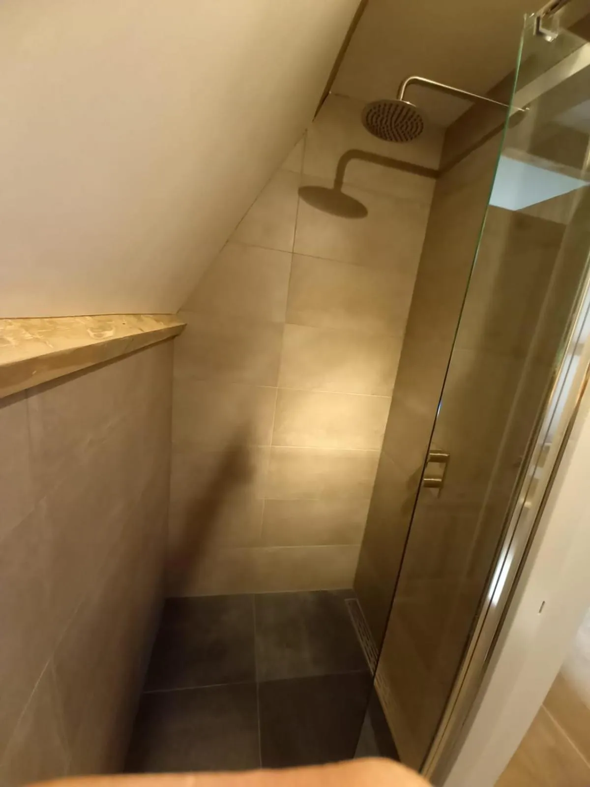 Shower in B&B Van Amsterdam