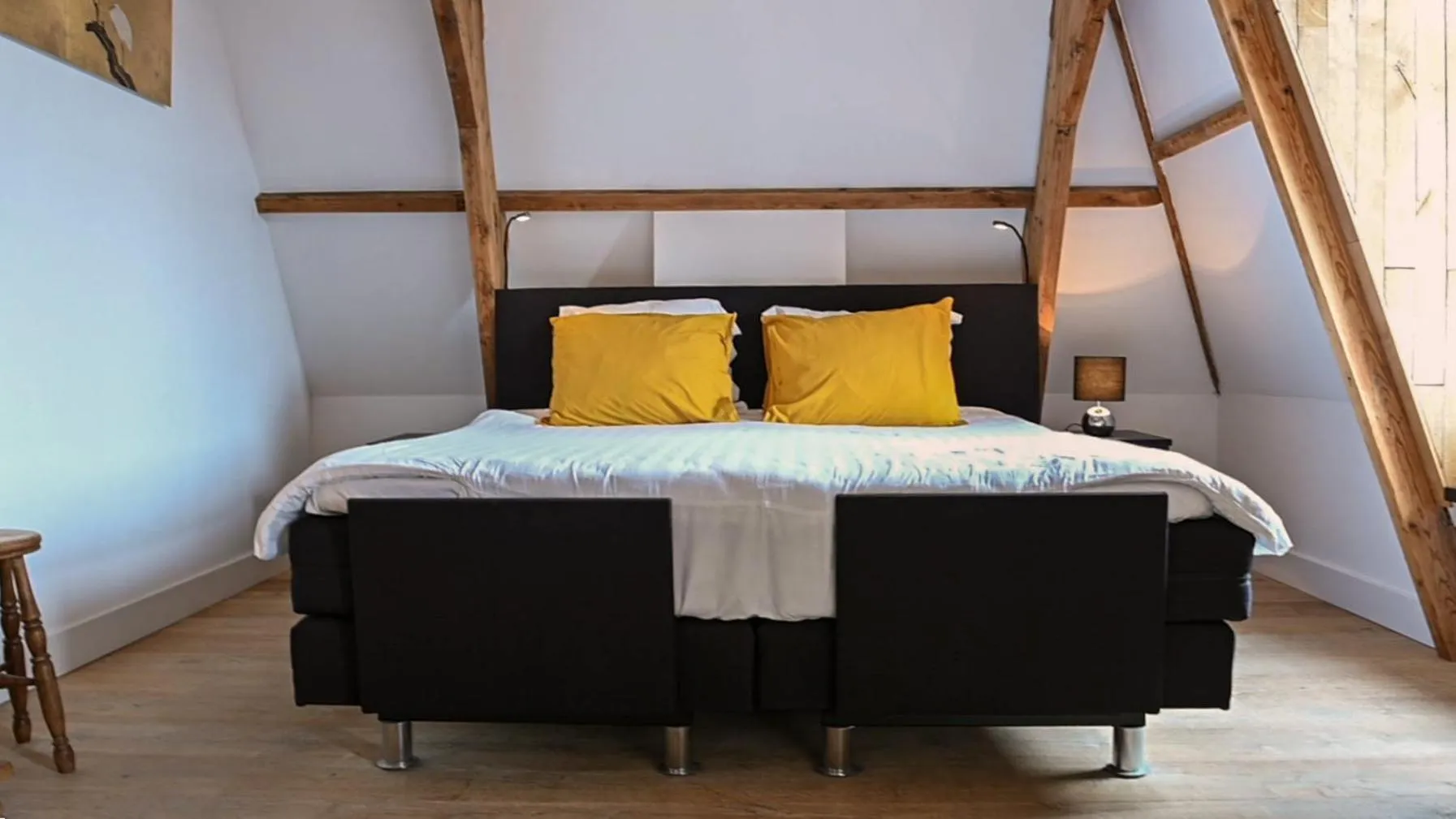 Bed in B&B Van Amsterdam