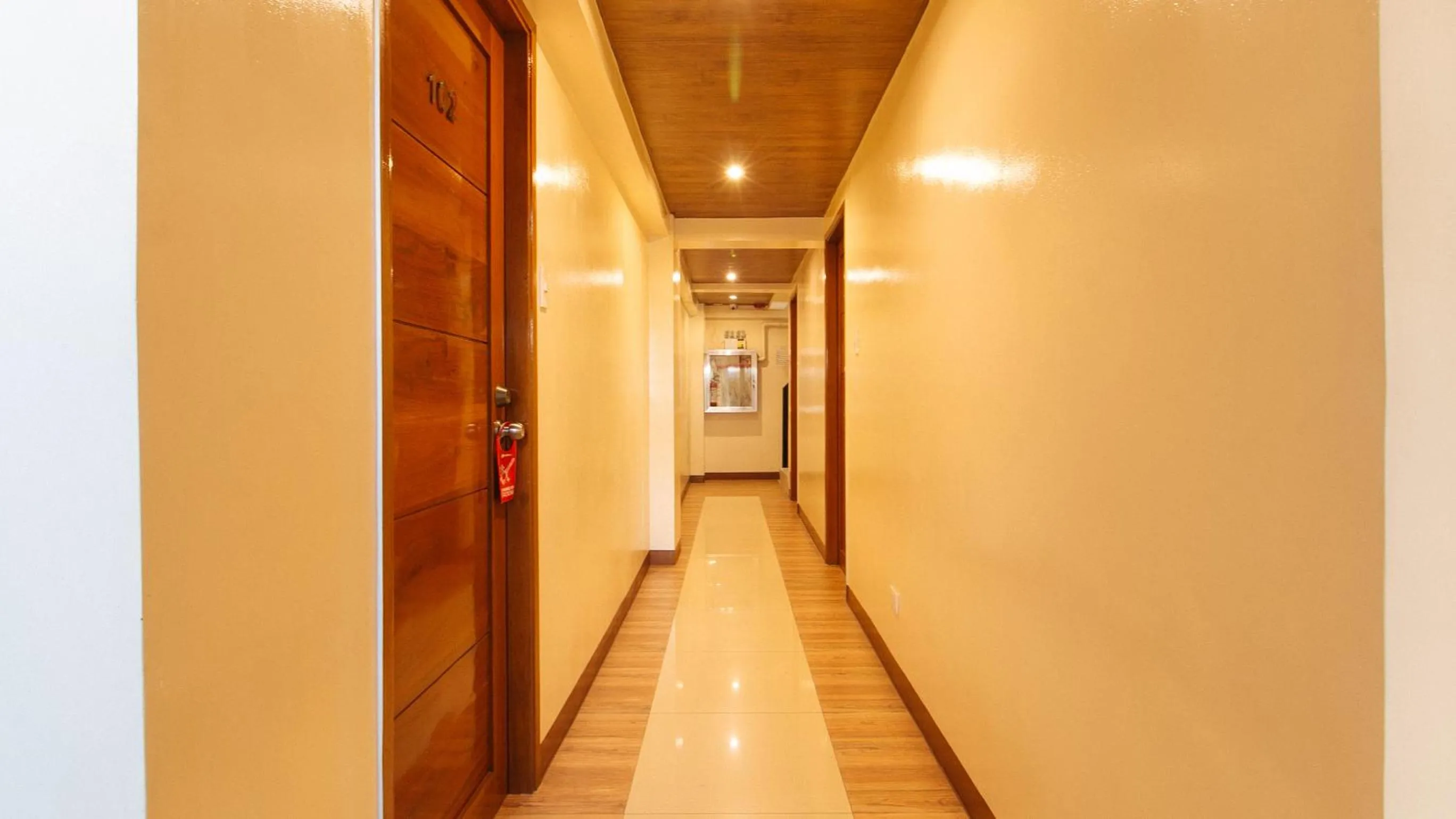 Floor plan in RedDoorz Plus near Uptown BGC Mall