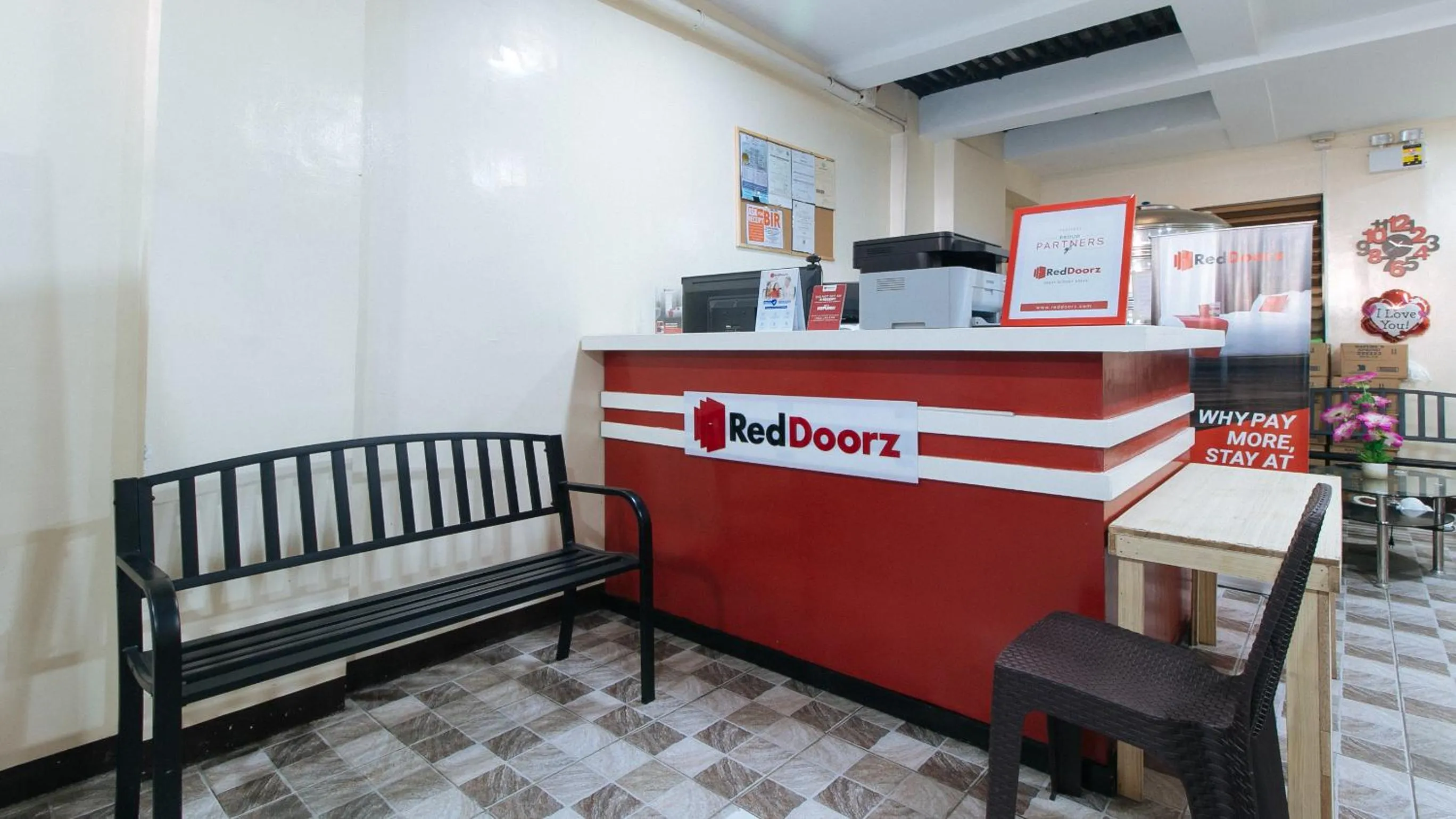 Lobby or reception in RedDoorz Plus near Uptown BGC Mall