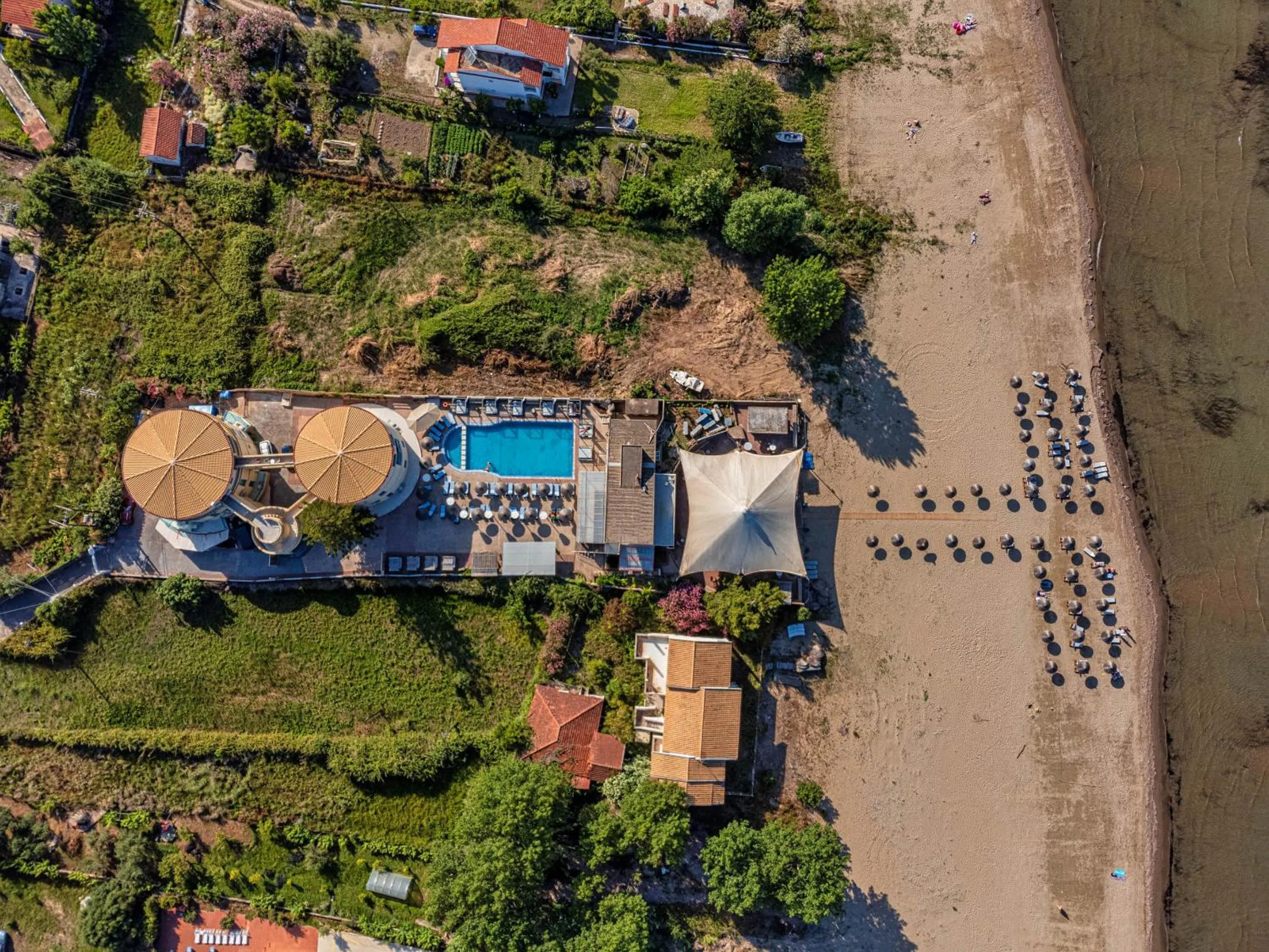 Property building in Island Kavos