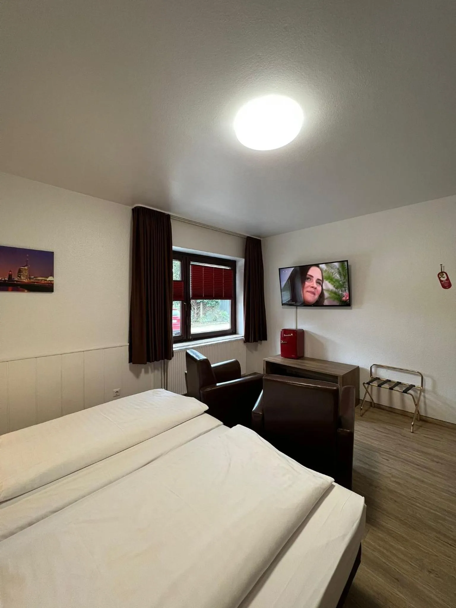 Photo of the whole room, Bed in Hotel Columbus und Glamping