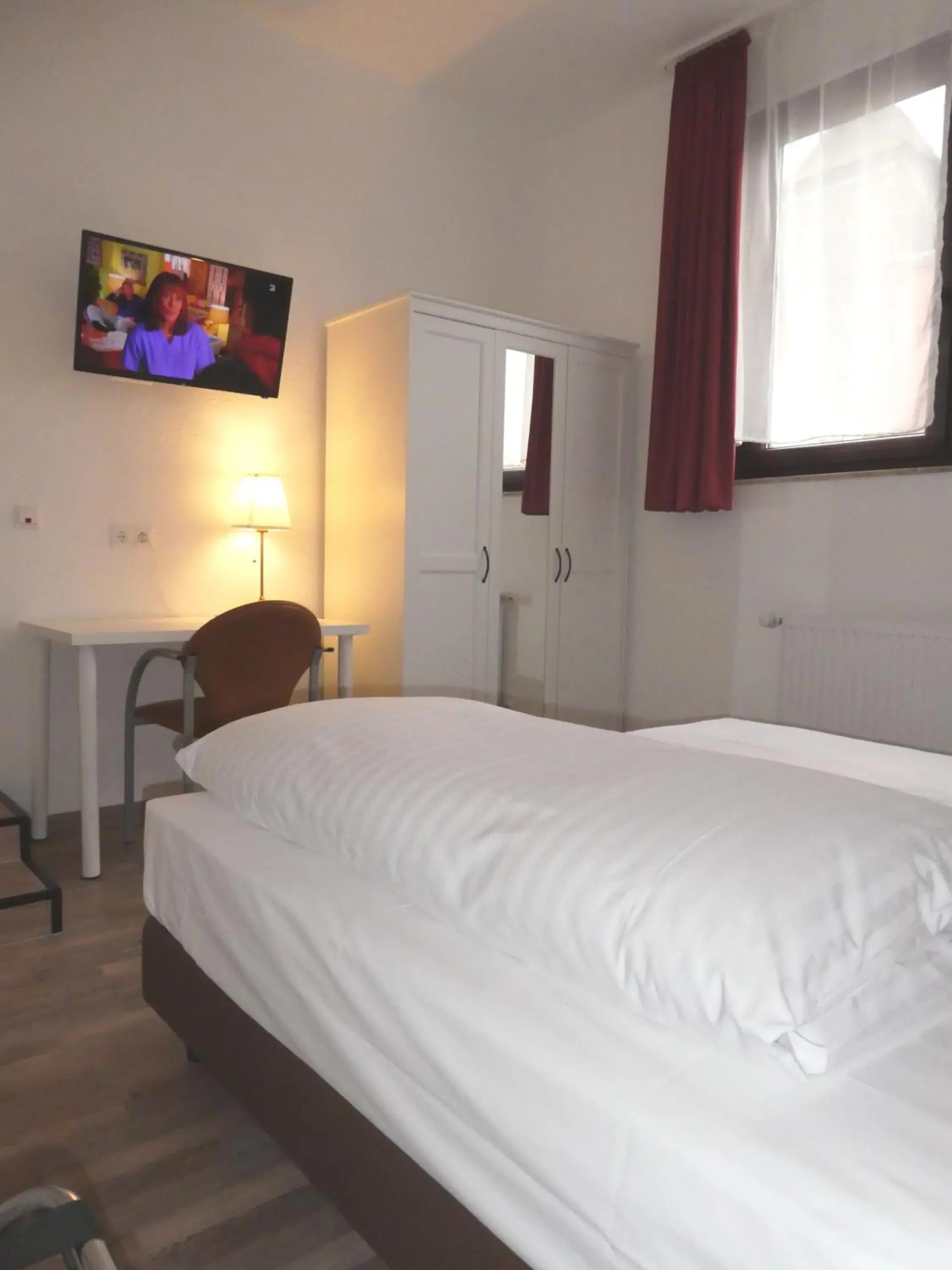 Single Room in Hotel Columbus und Glamping Single Room in Hotel Columbus und Glamping