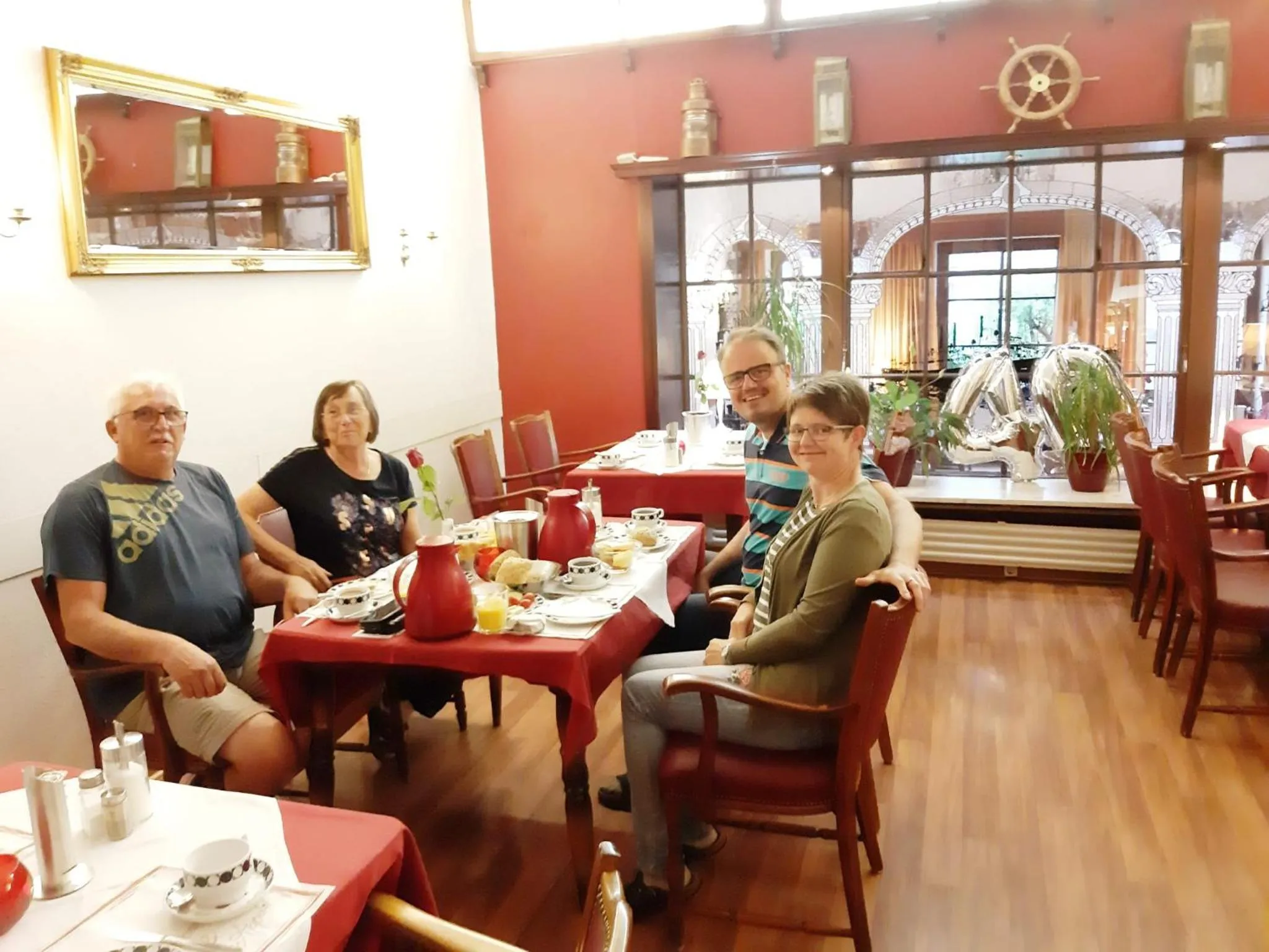 Restaurant/places to eat in Hotel Columbus und Glamping