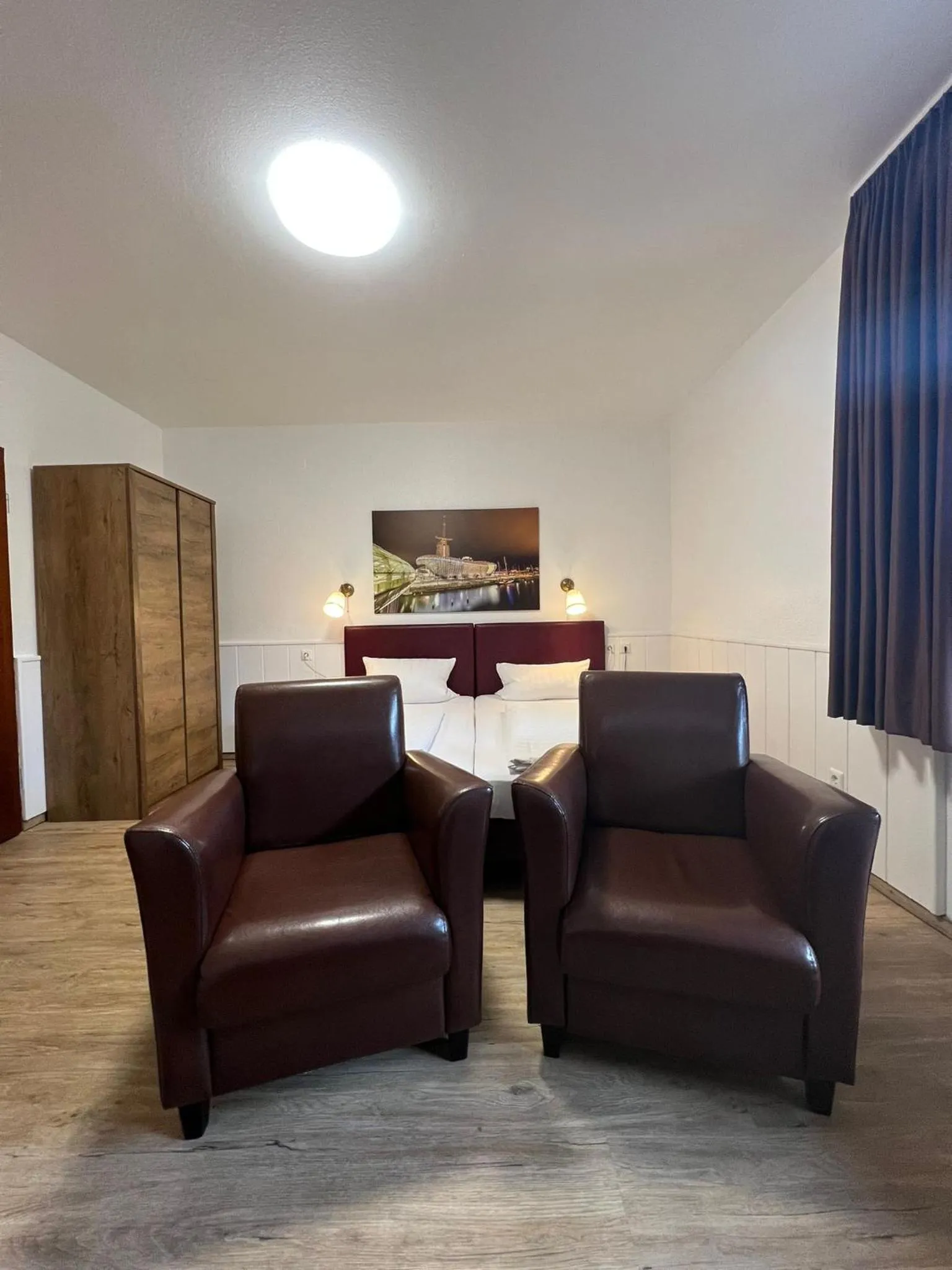 Photo of the whole room in Hotel Columbus und Glamping