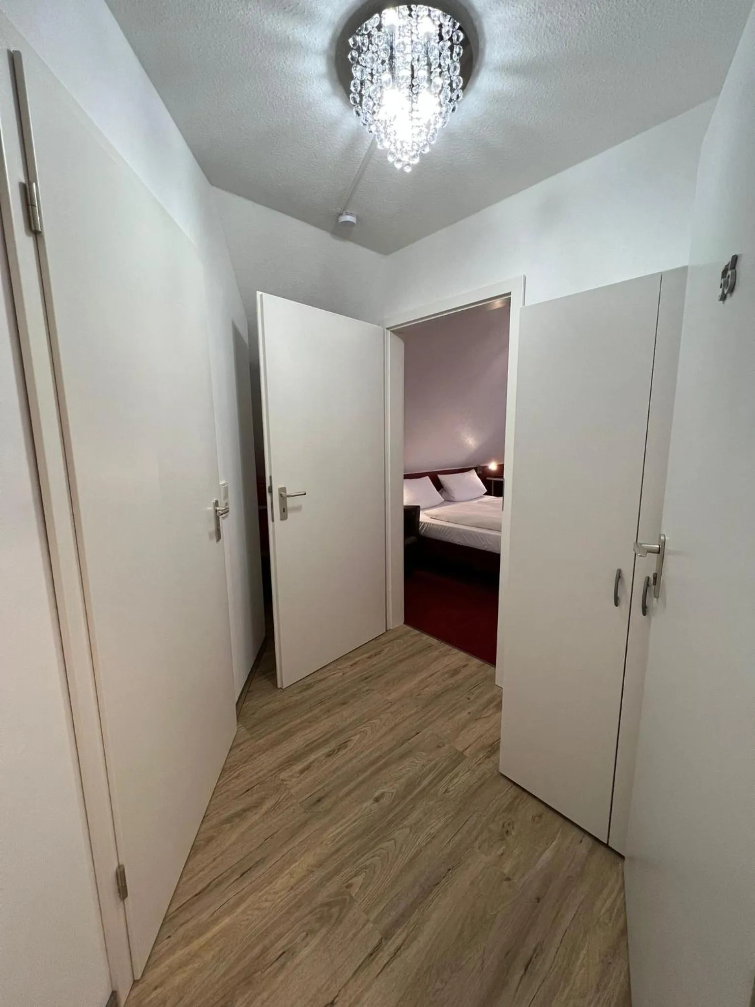 Photo of the whole room, Bed in Hotel Columbus und Glamping