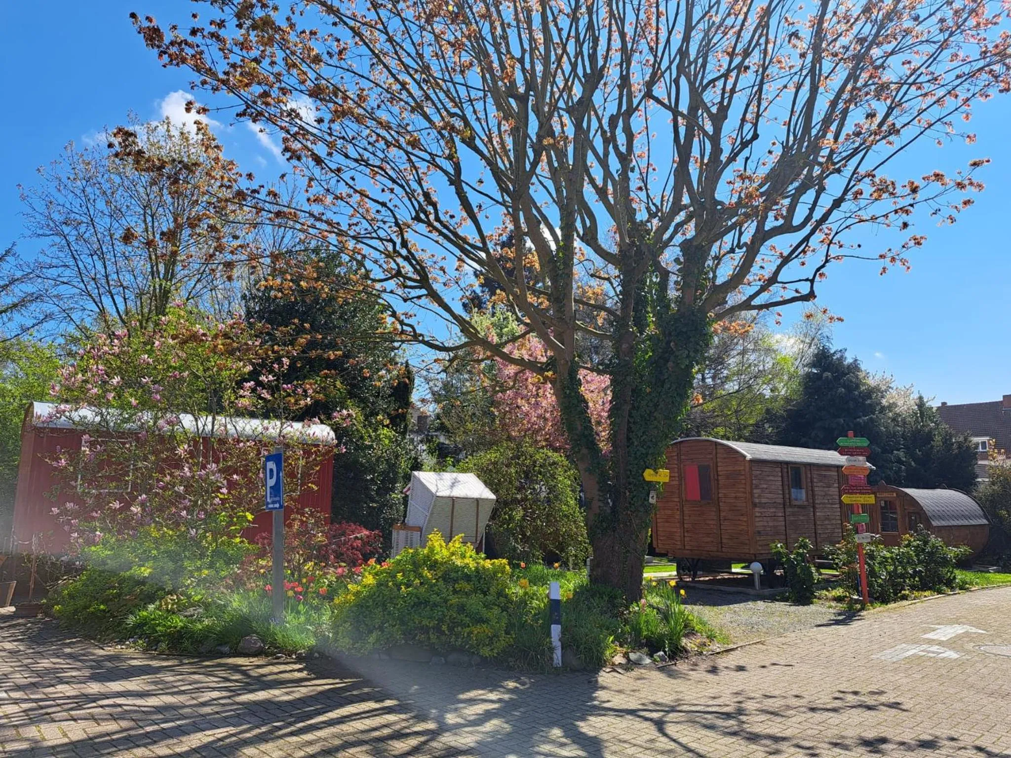 Property building in Hotel Columbus und Glamping