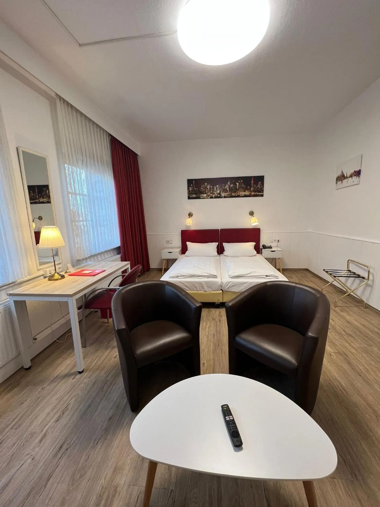 Photo of the whole room, Bed in Hotel Columbus und Glamping