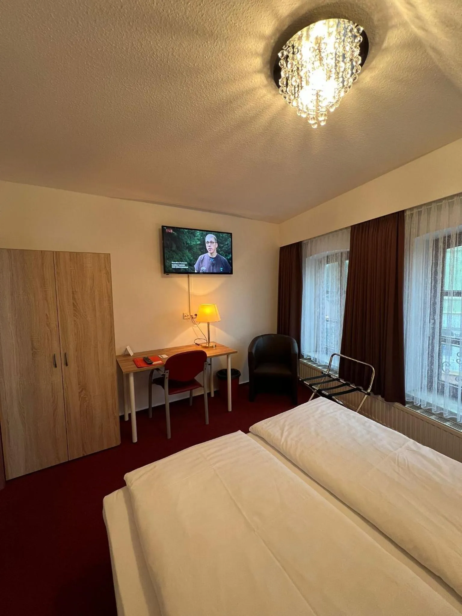 Photo of the whole room, Bed in Hotel Columbus und Glamping