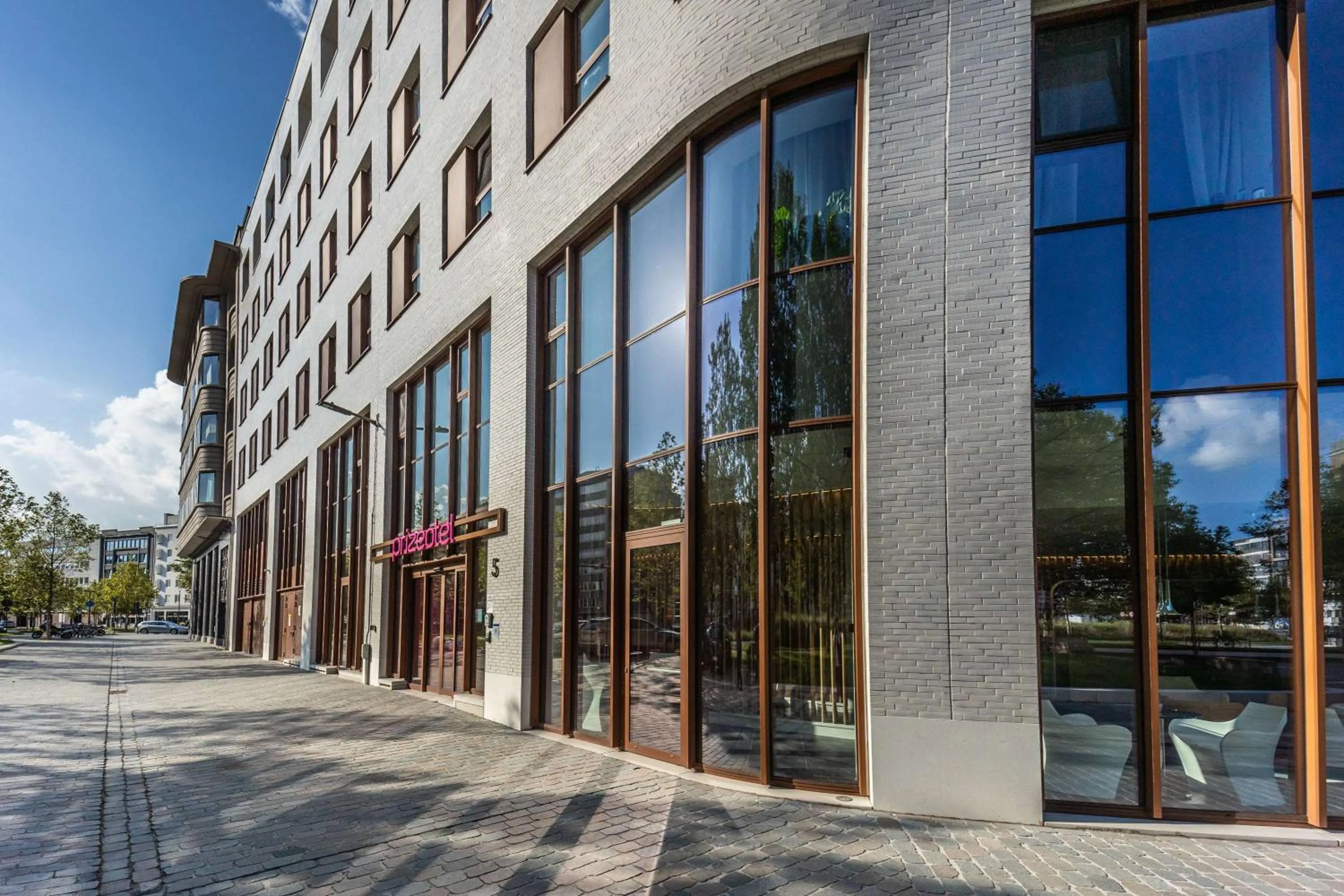 Property building in Prize by Radisson, Antwerp City