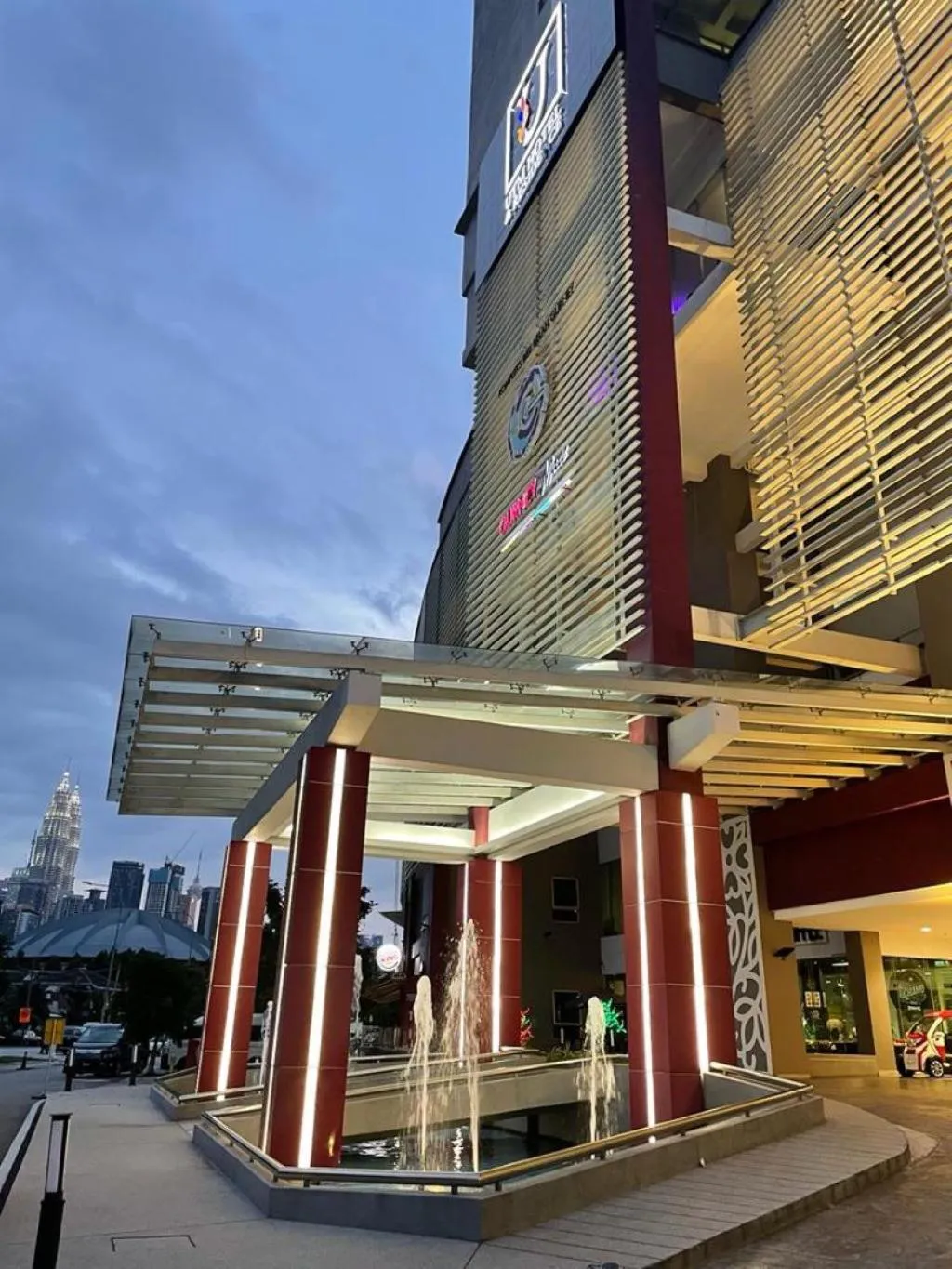 UTM Hotel & Residence