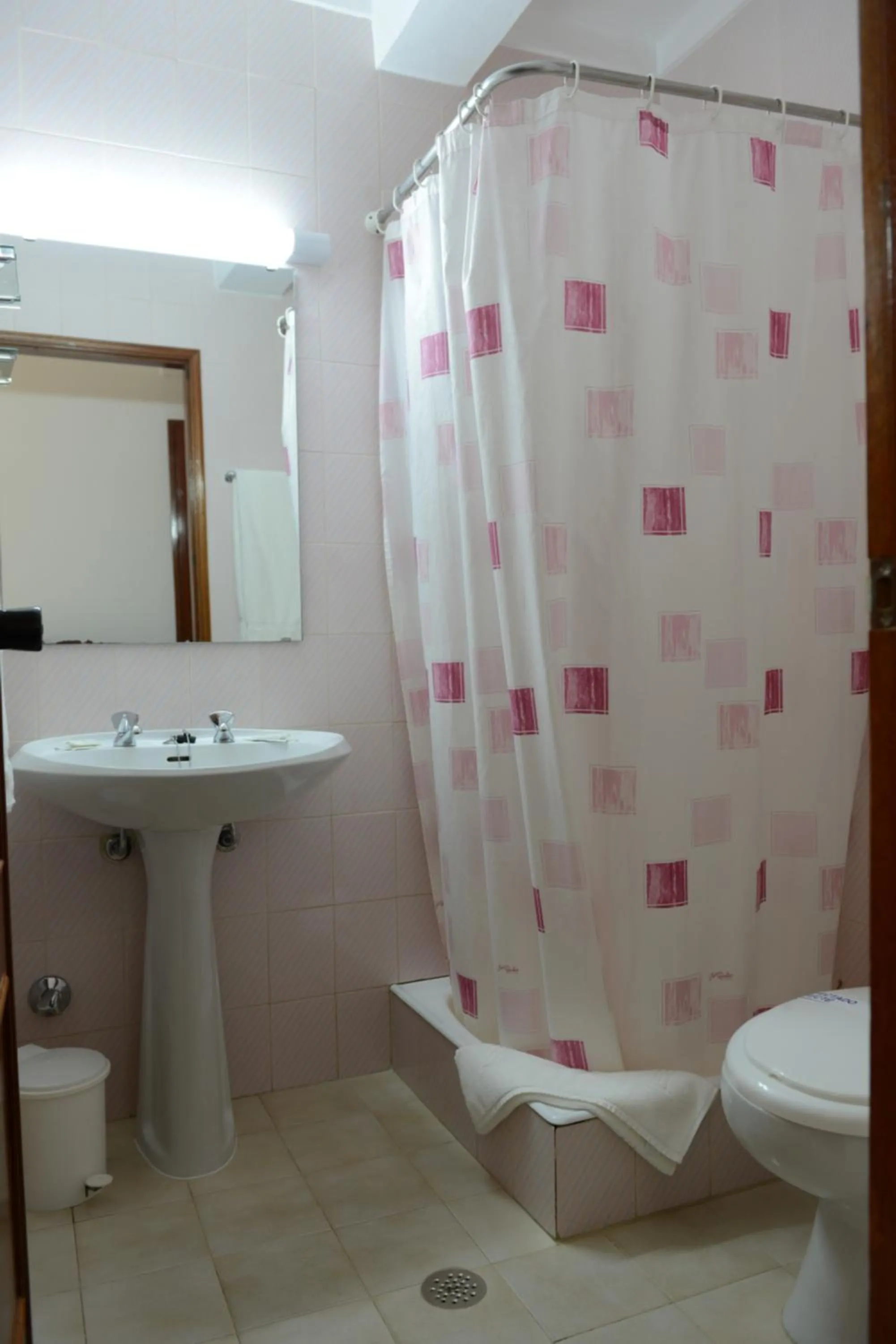 Bathroom in Estalagem Sequeira