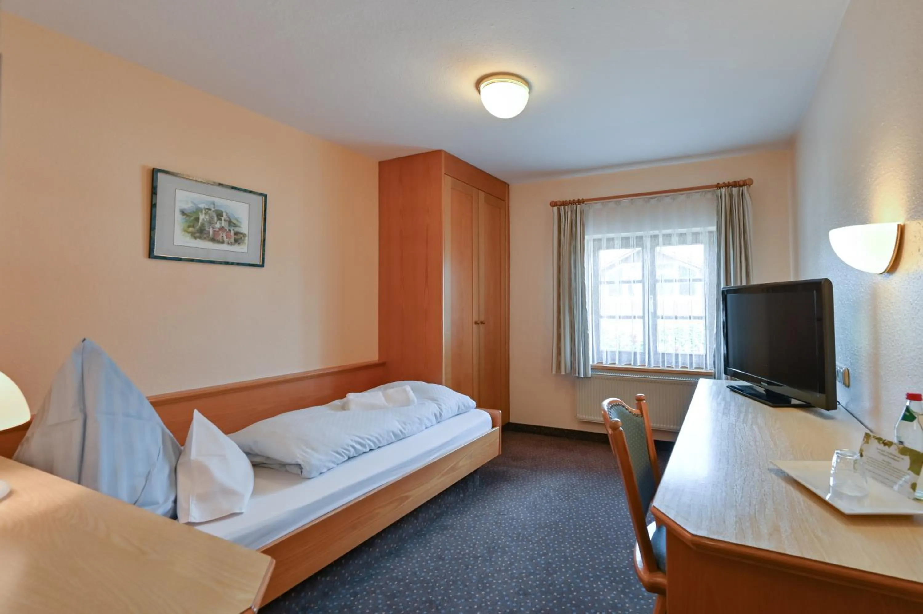 Photo of the whole room, Bed in Hotel Weinbauer